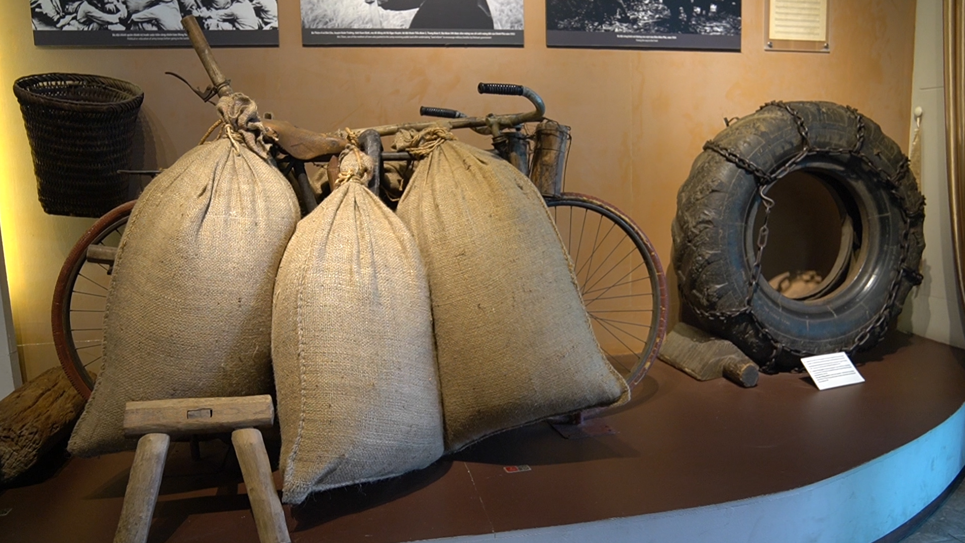 Nhìn về chiến thắng Điện Biên Phủ từ những hiện vật tại bảo tàng- Ảnh 4.