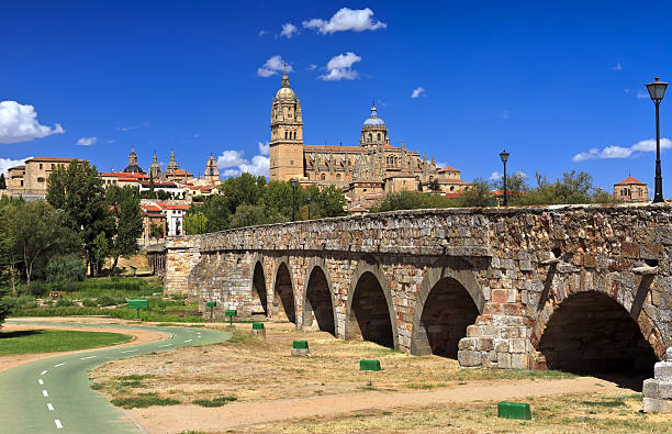 Ngất ngây trước vẻ đẹp lãng mạn của thành phố Salamanca, Tây Ban Nha- Ảnh 4.