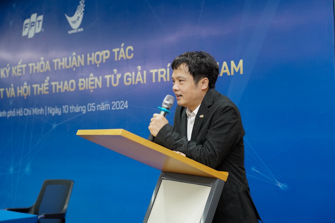 Tổng Giám đốc Tập đoàn FPT ông Nguyễn Văn Khoa bày tỏ cam kết