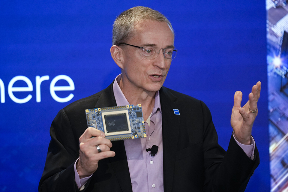 Intel đặt mục tiêu đầy tham vọng cho sự phát triển AI của PC vào năm 2025
