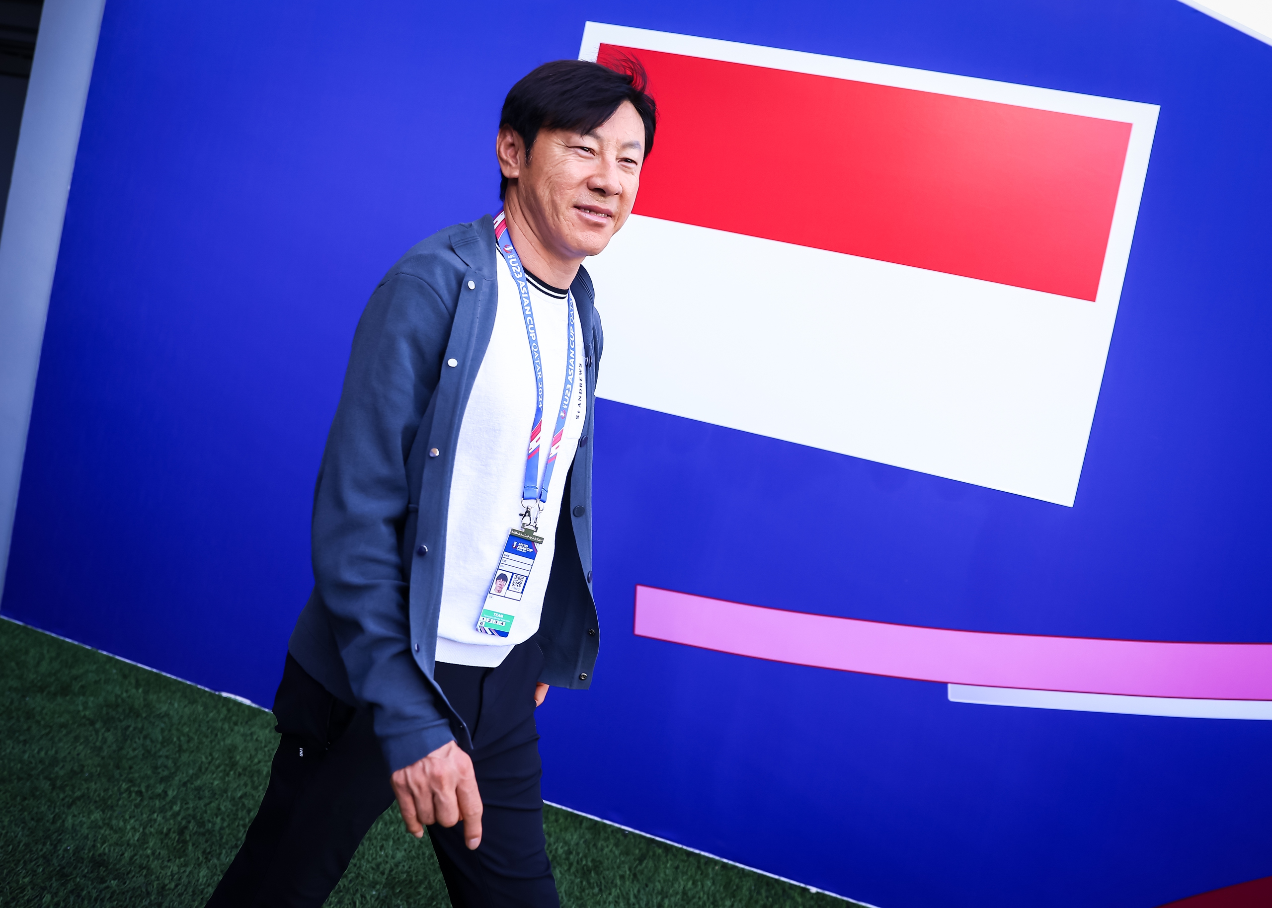 Tại sao HLV Shin Tae-yong chưa tái ký hợp đồng với sếp lớn bóng đá Indonesia?- Ảnh 1.