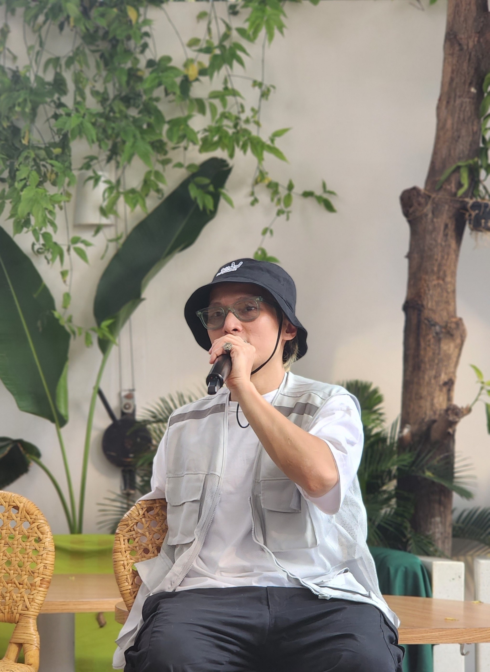 Daiman Rapper Rapper Datmaniac và tour diễn xuyên Việt 'ngày gom rác, đêm ca hát'