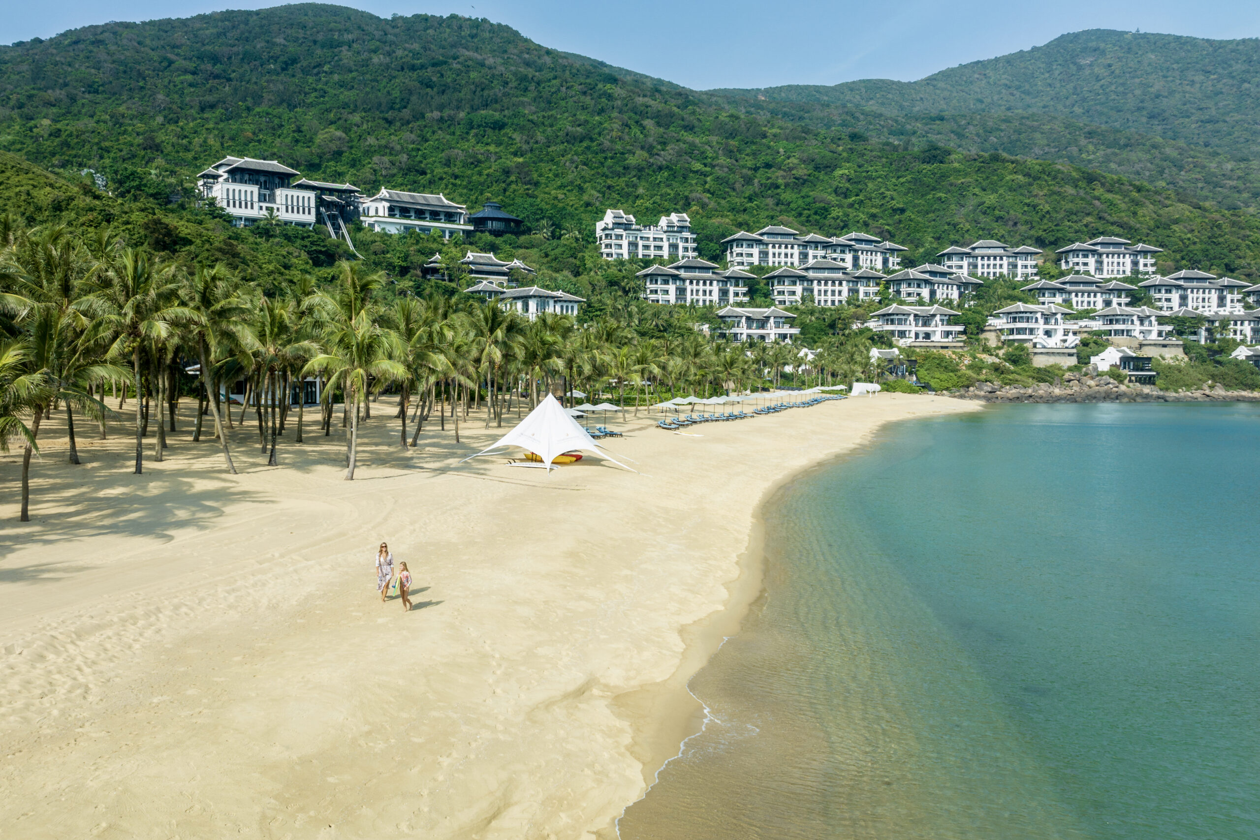 InterContinental Đà Nẵng Sun Peninsula Resort sang trọng nằm giữa thiên nhiên kỳ vĩ