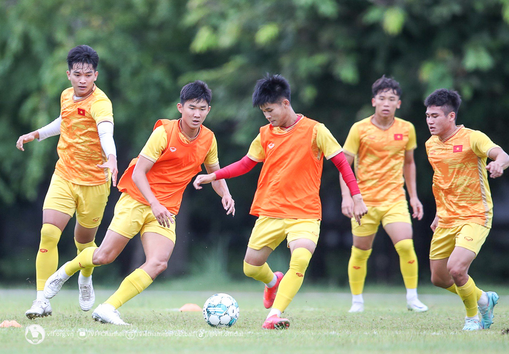 Đội tuyển U.19 Việt Nam chuẩn bị đối đầu nhiều đội mạnh ở Trung Quốc