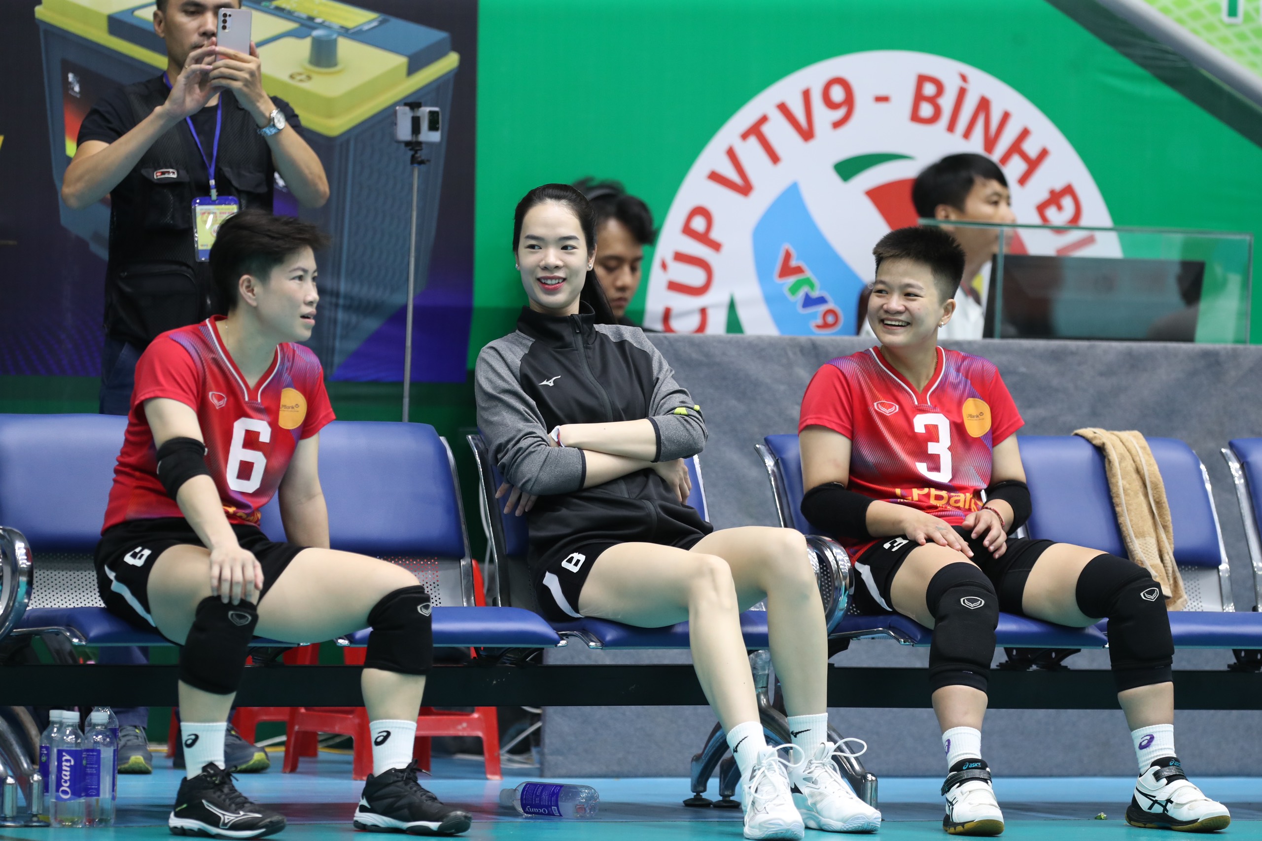 Dàn chân dài tài sắc vẹn toàn ở giải bóng chuyền nữ quốc tế VTV9-Bình Điền 2024- Ảnh 5.