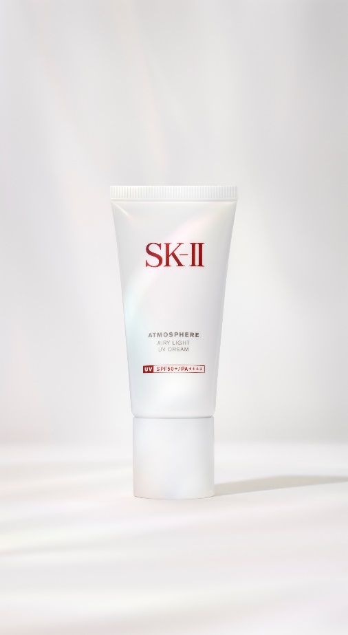 Tỏa sáng rạng rỡ từ sâu bên trong với bộ sản phẩm dưỡng sáng da của SK-II- Ảnh 2.