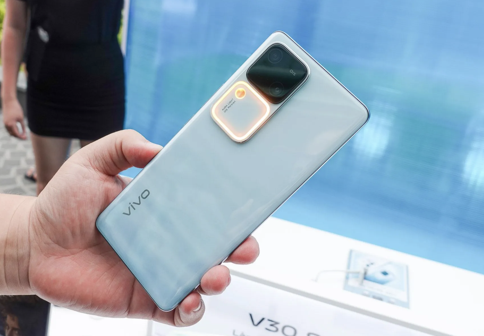 Camera hào quang Aura 3.0 trên Vivo V30 5G