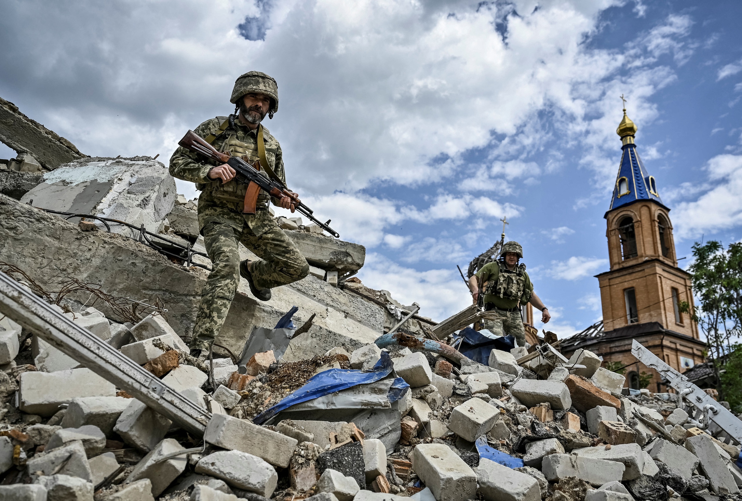 Quân nhân NATO đến Ukraine huấn luyện 'tự chịu rủi ro'?- Ảnh 1.