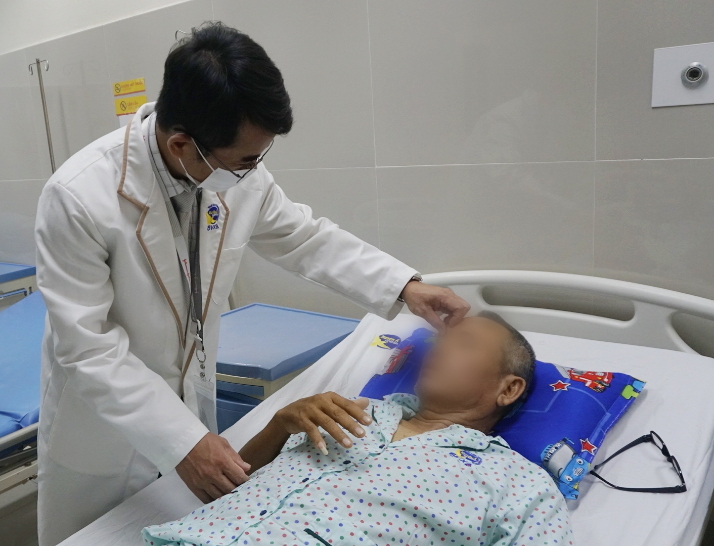 Mắc ung thư gan sau 5 năm ngưng điều trị viêm gan B- Ảnh 1. Mắc ung thư gan sau 5 năm ngưng điều trị viêm gan B- Ảnh 1.