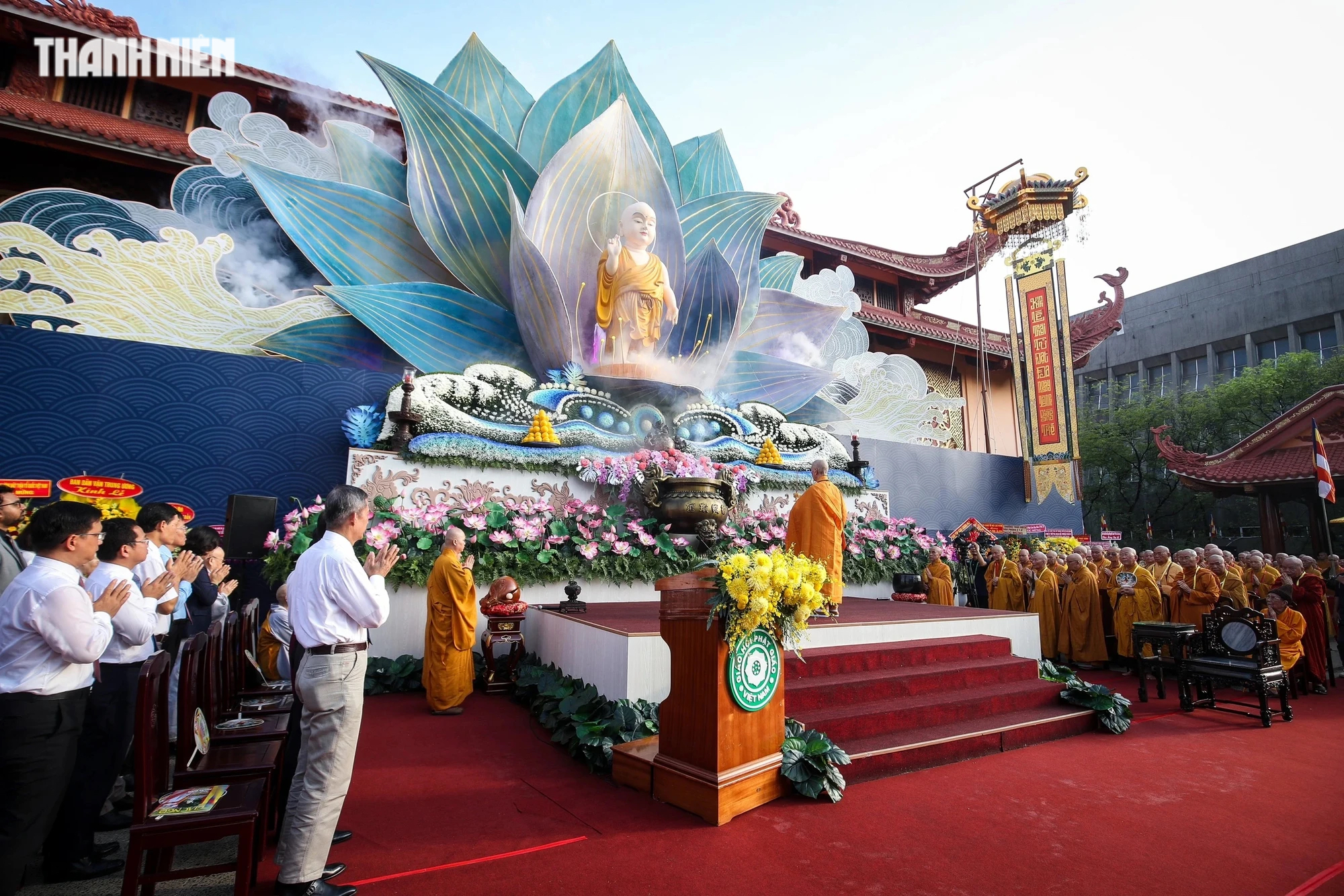 Đại lễ Phật đản tại Việt Nam Quốc Tự: 'Mùa của yêu thương và hiểu biết'- Ảnh 3.