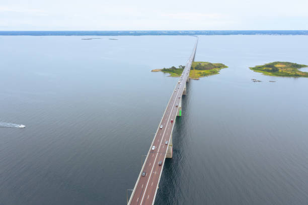 Những cây cầu với kiến trúc độc đáo tại Thụy Điển- Ảnh 2.