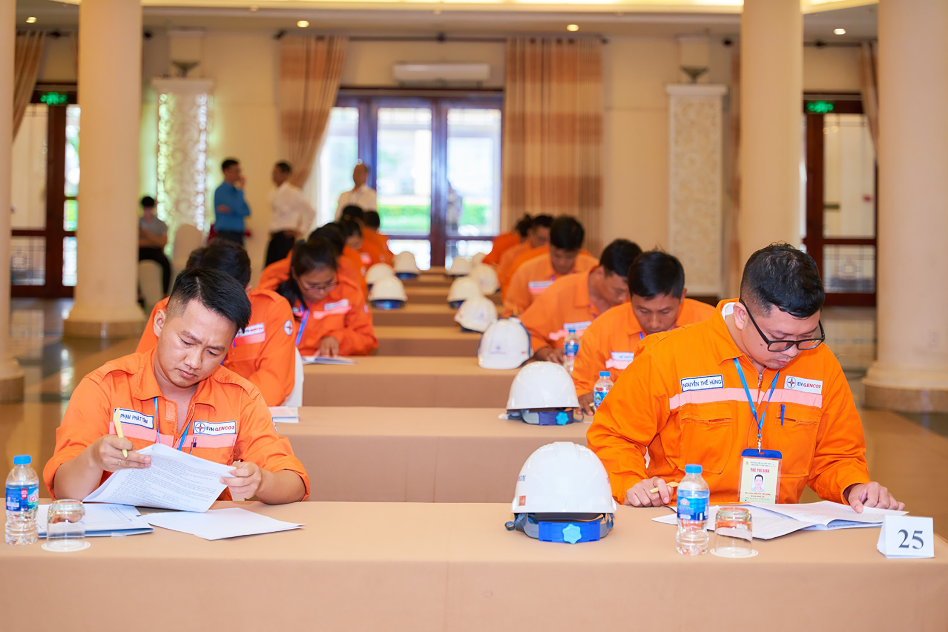 Các ATVSV tham gia phần thi lý thuyết liên quan đến các quy định vê công tác an toàn vệ sinh lao động Các ATVSV tham gia phần thi lý thuyết liên quan đến các quy định vê công tác an toàn vệ sinh lao động