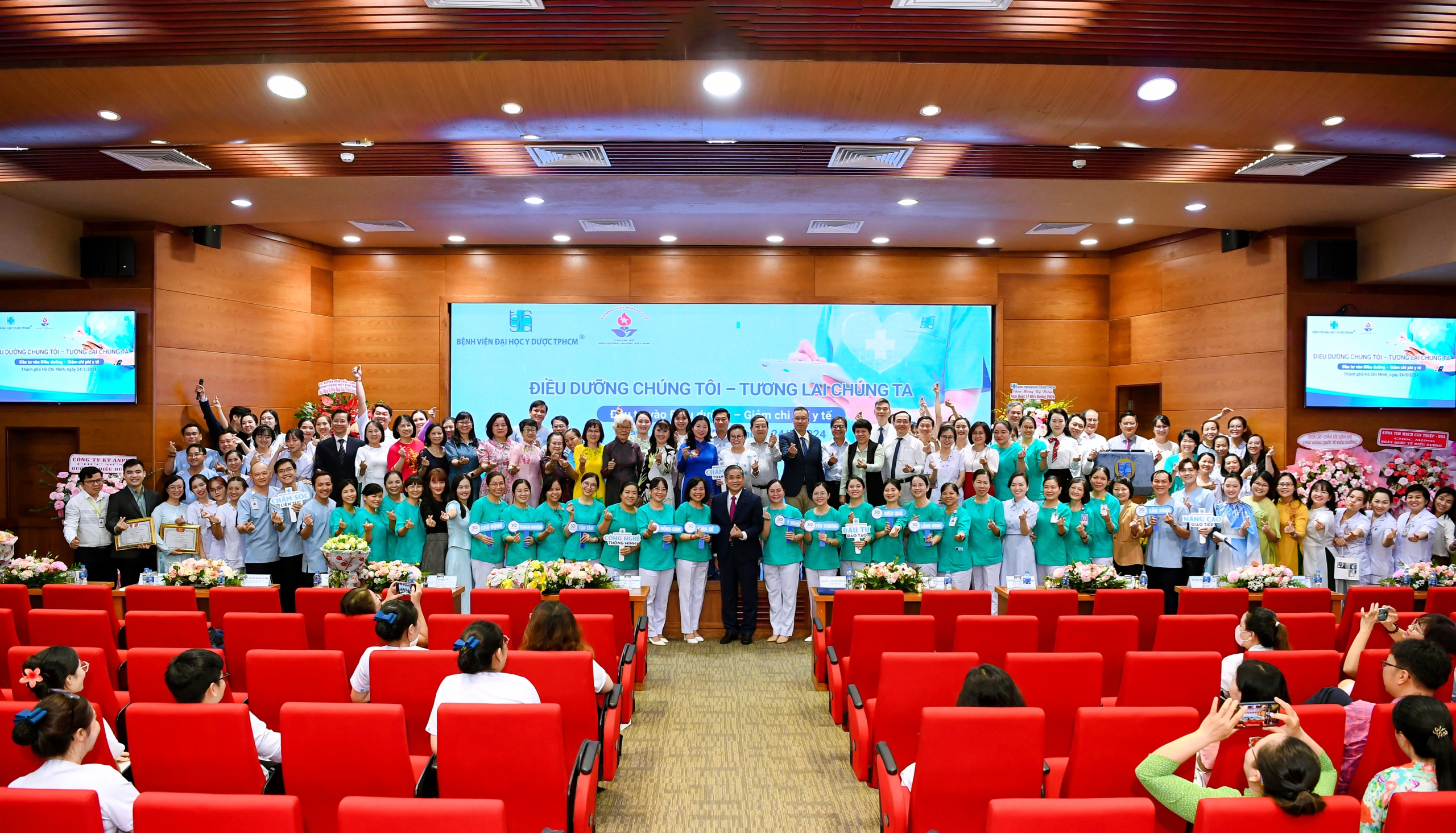 'Chất lượng điều dưỡng tốt sẽ chăm sóc người bệnh tốt' - Ảnh 3. 'Chất lượng điều dưỡng tốt sẽ chăm sóc người bệnh tốt' - Ảnh 3.