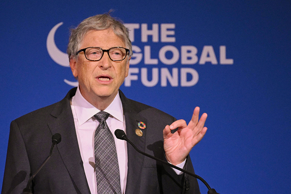 Tỷ phú Bill Gates cho rằng 3 công việc sẽ không bị trí tuệ nhân tạo “hủy diệt” - Ảnh 1