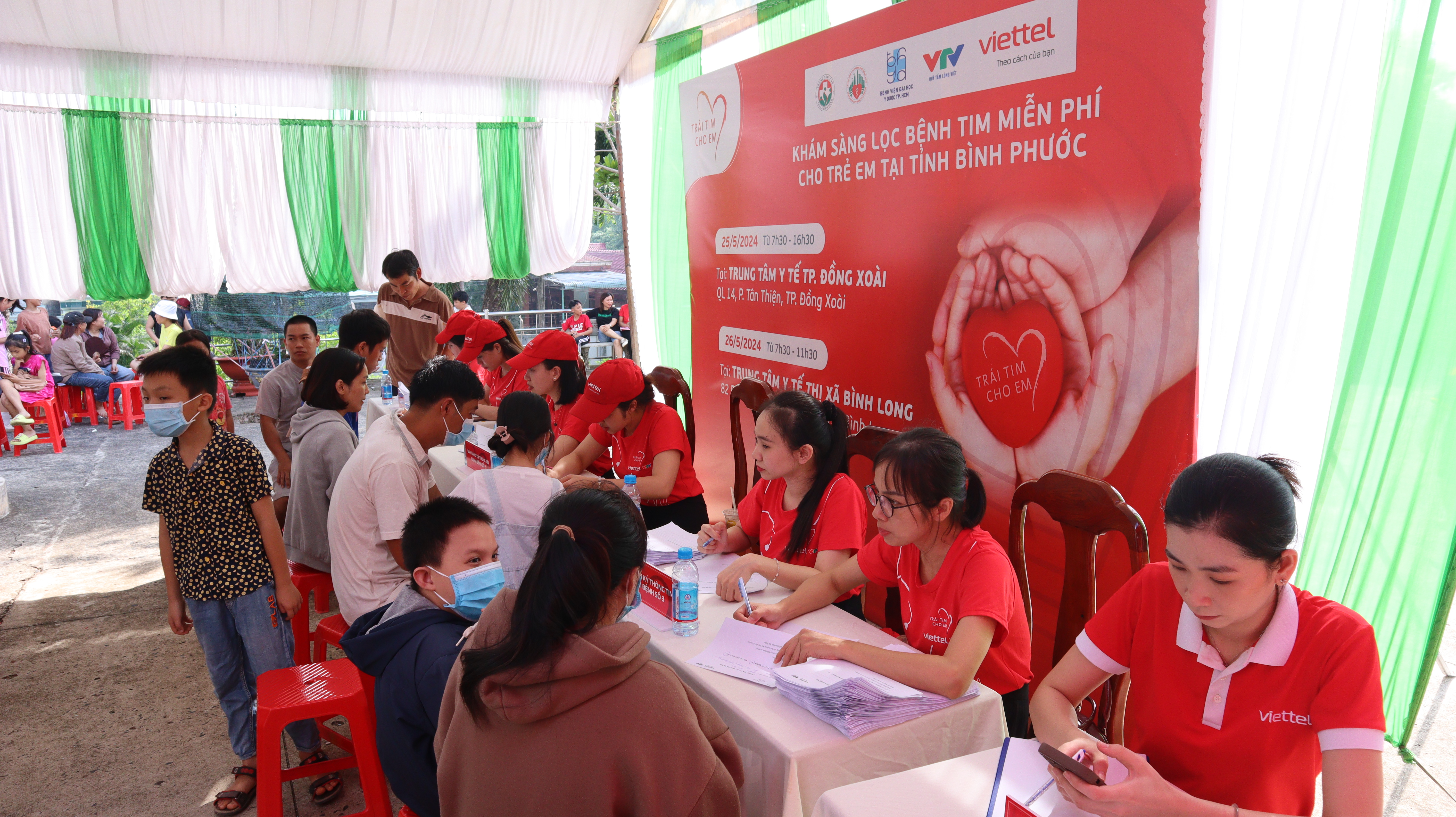 Bình Phước: Khoảng 600 trẻ em được khám sàng lọc bệnh tim bẩm sinh- Ảnh 1. Bình Phước: Khoảng 600 trẻ em được khám sàng lọc bệnh tim bẩm sinh- Ảnh 1.