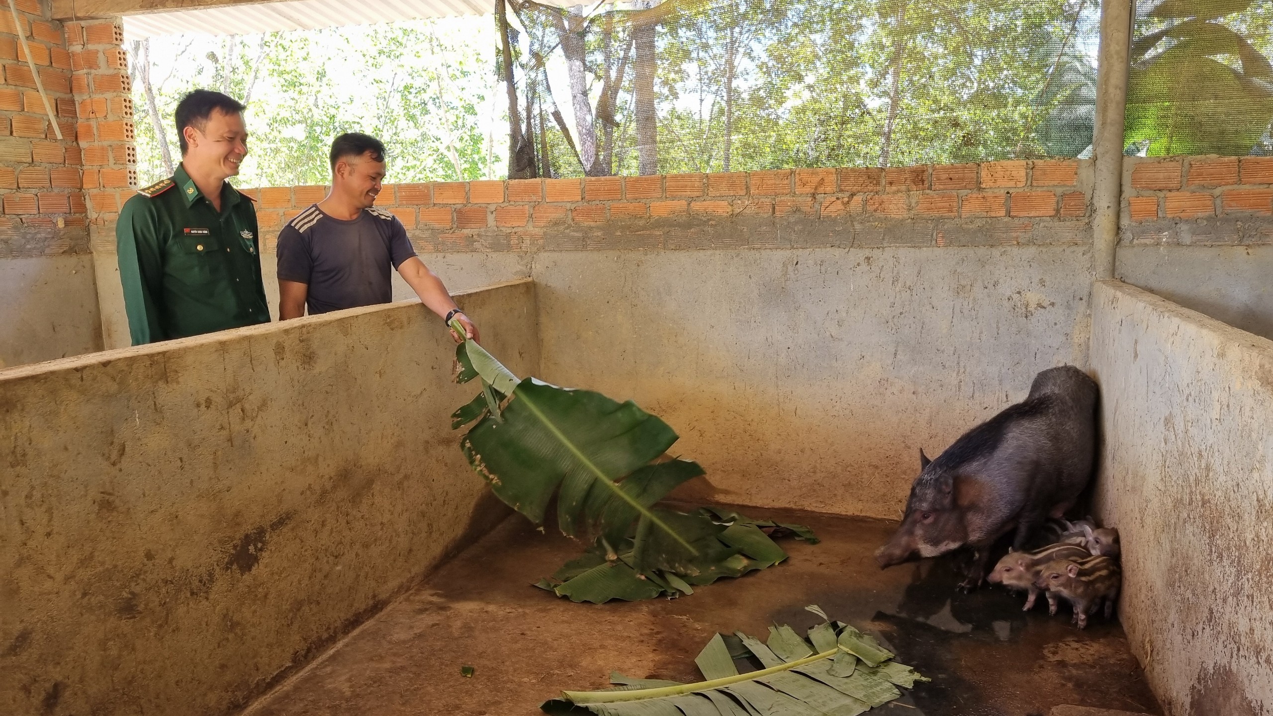 Biên cương hữu nghị: Tạo sinh kế giúp dân- Ảnh 3.