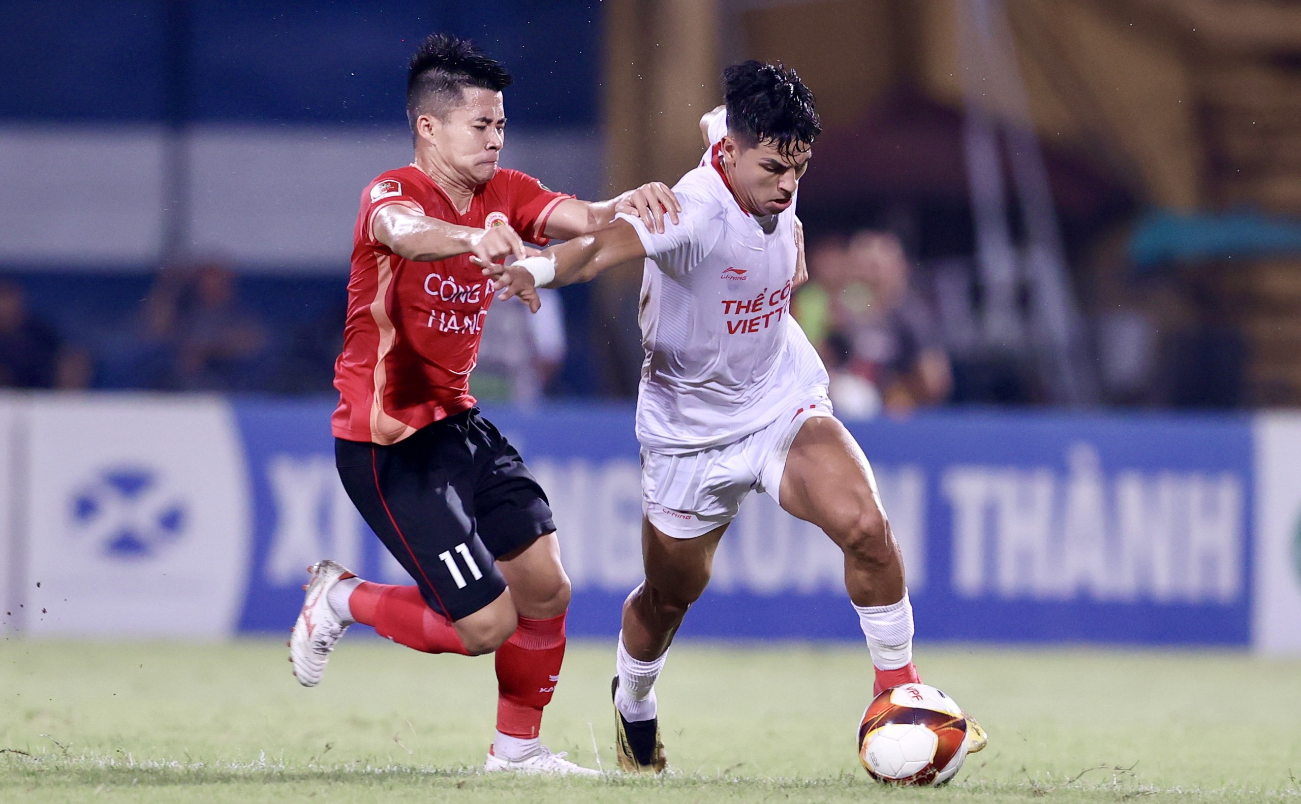 ভিয়েতেল স্পোর্টস ক্লাবকে হ্যাং ডে স্টেডিয়াম ছেড়ে যেতে বাধ্য করা হয়েছে: এএফসি থেকে ভিএফএফের প্রতিক্রিয়ার জন্য অপেক্ষা করা হচ্ছে - ছবি ৪। Thể Công Viettel buộc phải chia tay sân Hàng Đẫy: Chờ VFF trả lời AFC- Ảnh 4.