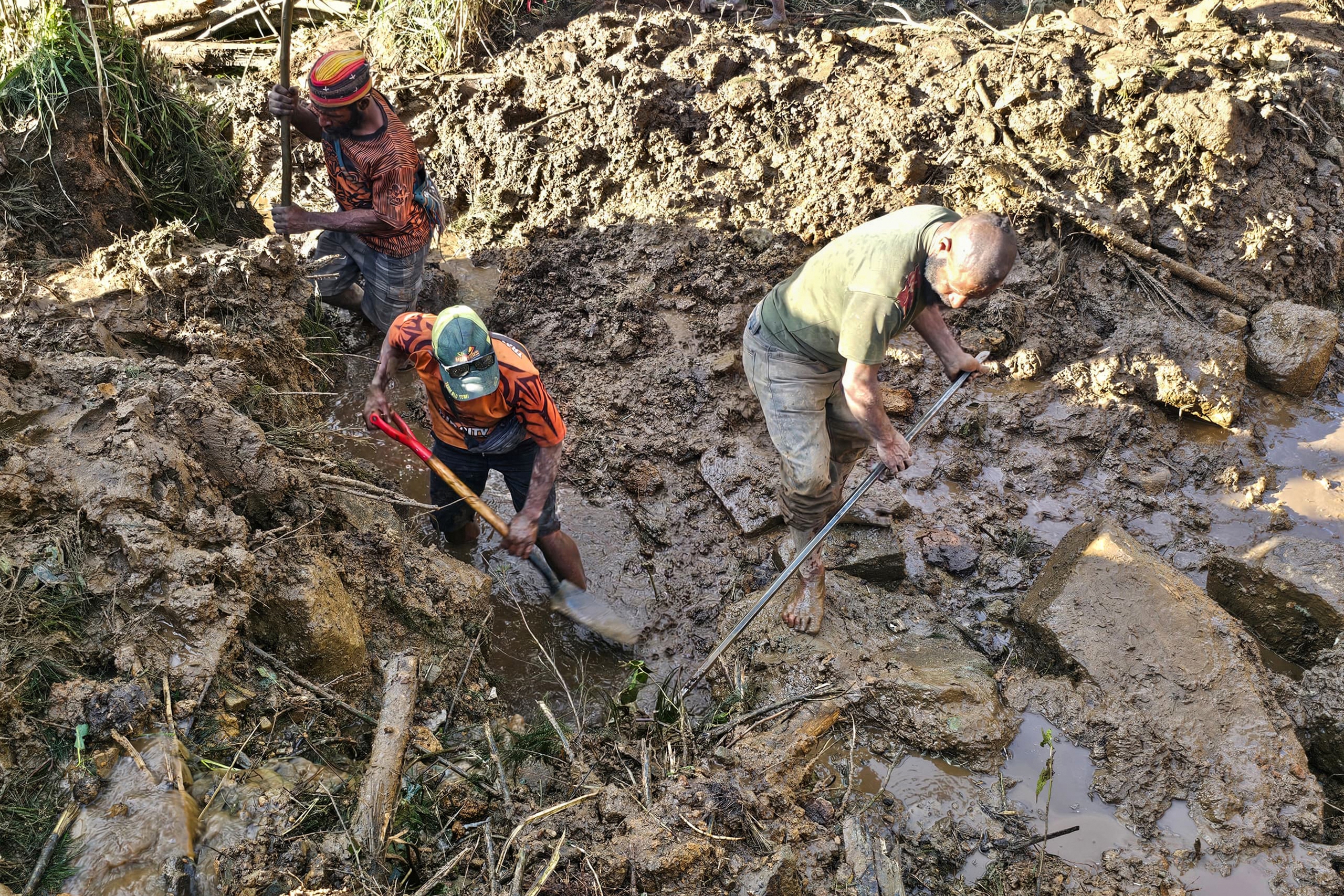 Quy mô thảm khốc của vụ lở đất Papua New Guinea qua ảnh vệ tinh - Ảnh 14.