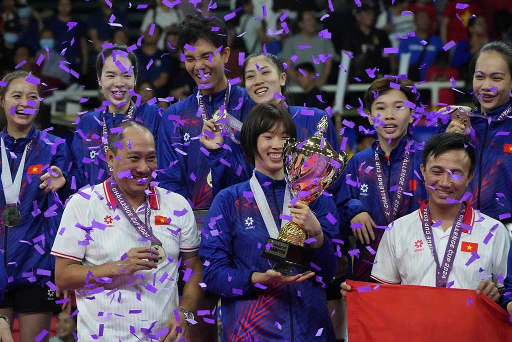 Le volley-ball féminin vietnamien continue d'écrire l'histoire du continent - Photo 4. Bóng chuyền nữ Việt Nam viết tiếp lịch sử ở châu lục- Ảnh 4.