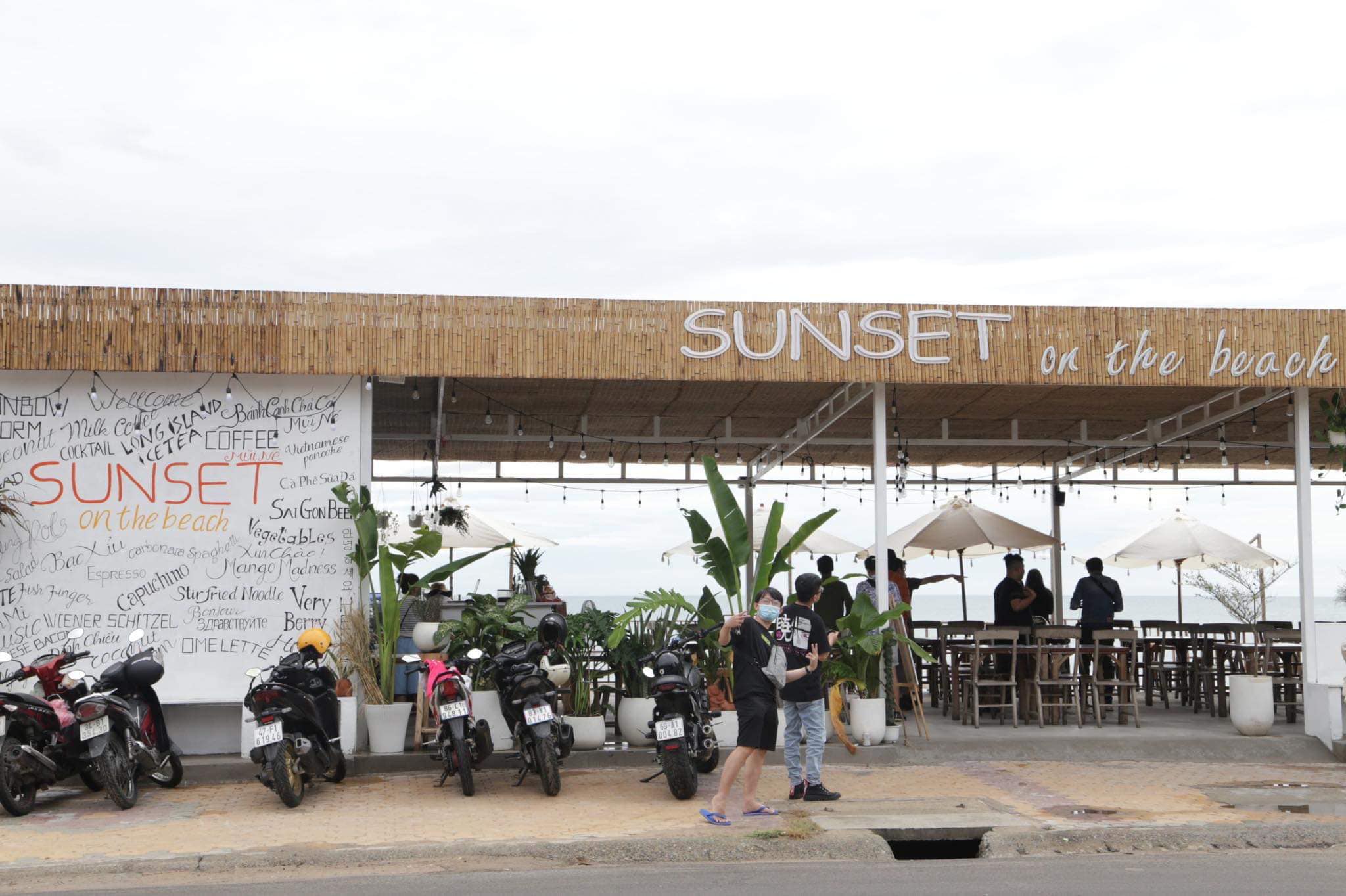 'Cool down' the summer with beautiful sea view cafes in Mui Ne