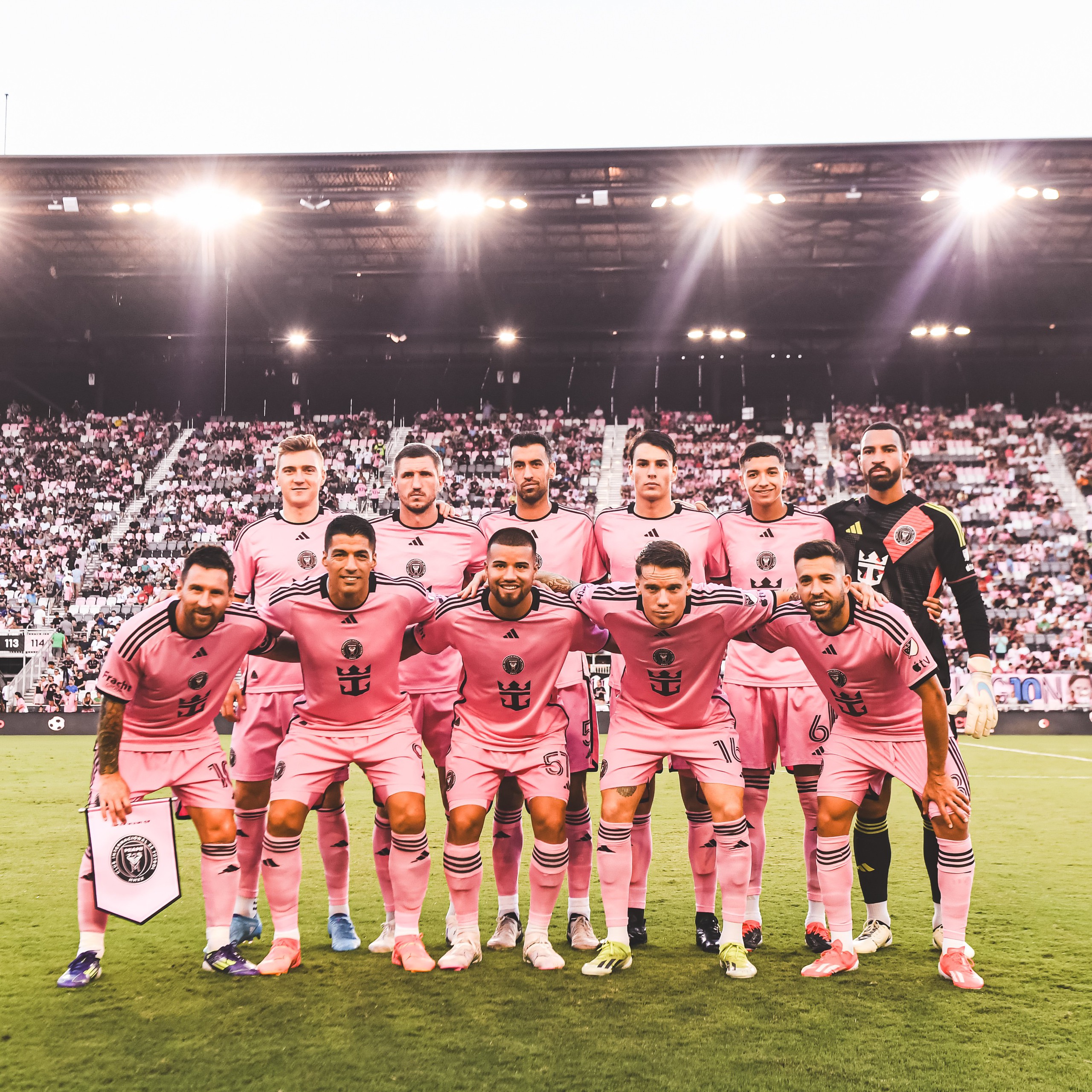 Image hình ảnh hình ảnh hình ảnh Suarez - Messi trở lại và ghi bàn, Inter Miami bất ngờ nhận cú sốc