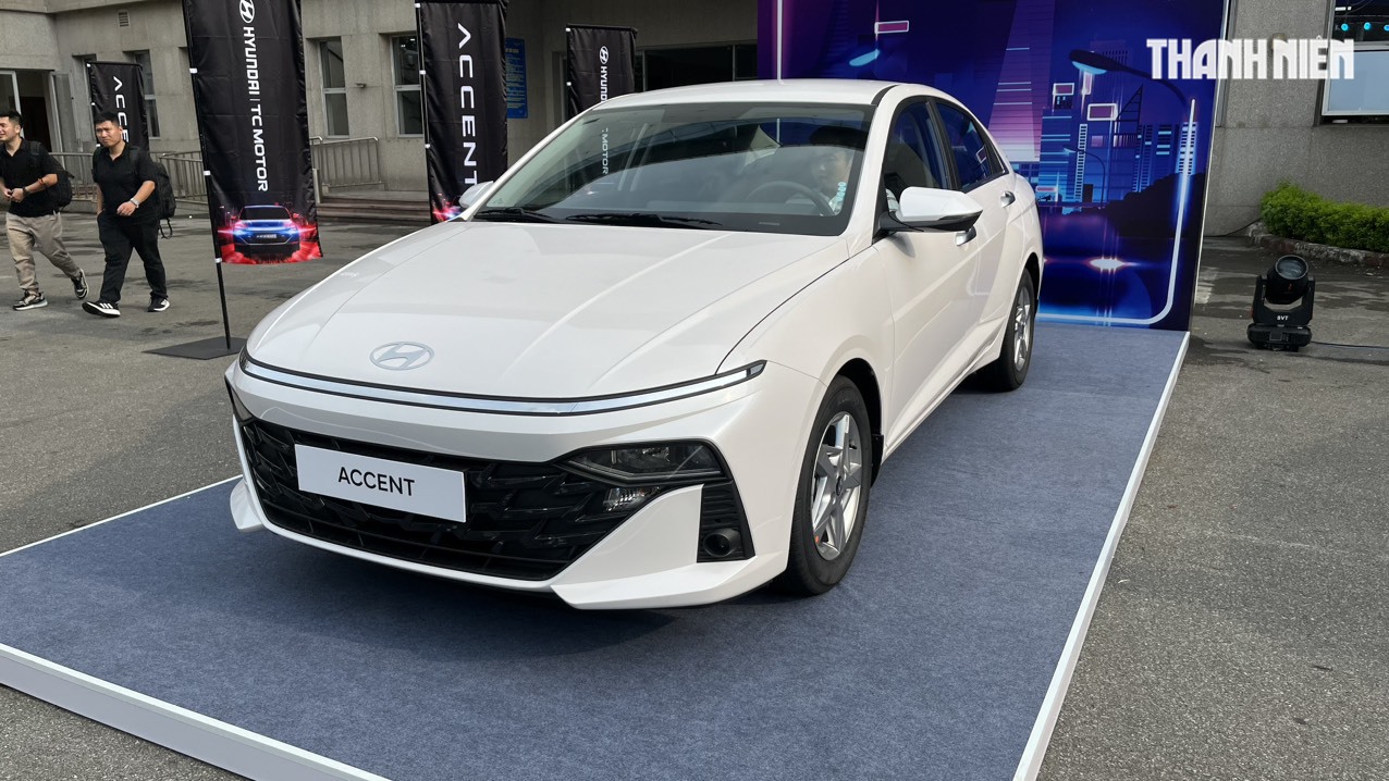 Xe sedan số sàn tại Việt Nam đang dần 'lụi tàn' - Ảnh 1.