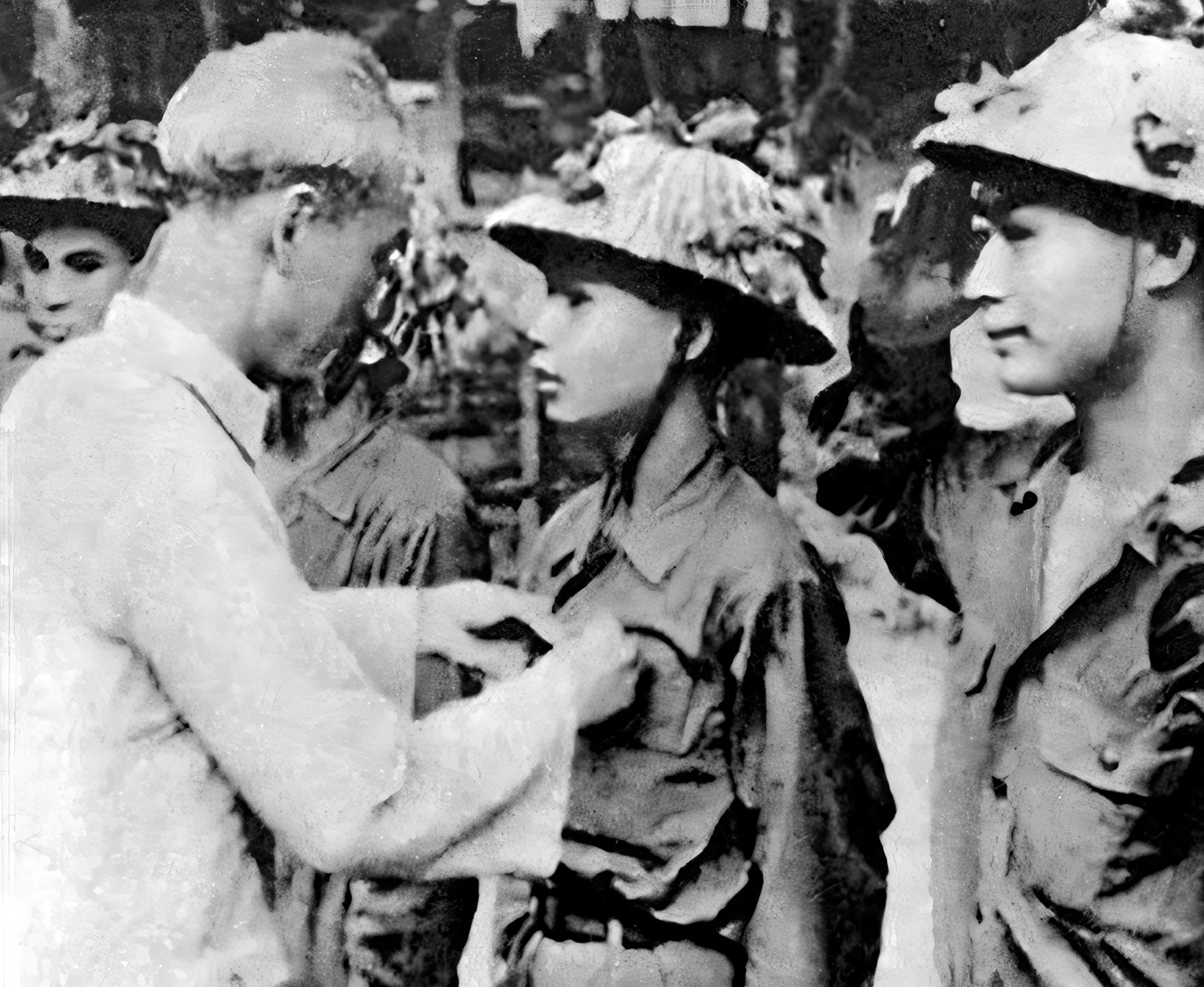 Chiến dịch Điện Bi&ecirc;n Phủ qua những bức ảnh tư liệu lịch sử qu&yacute; gi&aacute;- Ảnh 17.