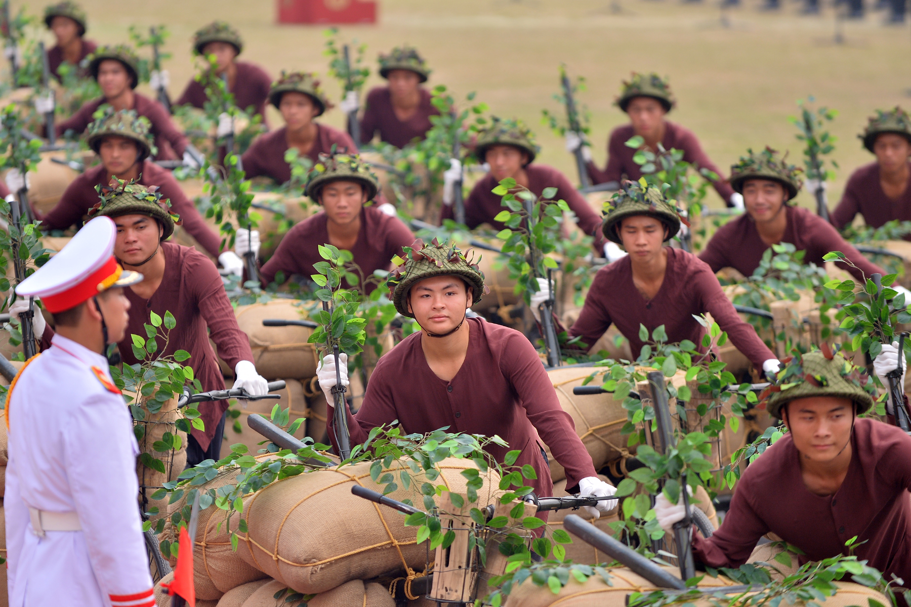 Khối dân công hỏa tuyến