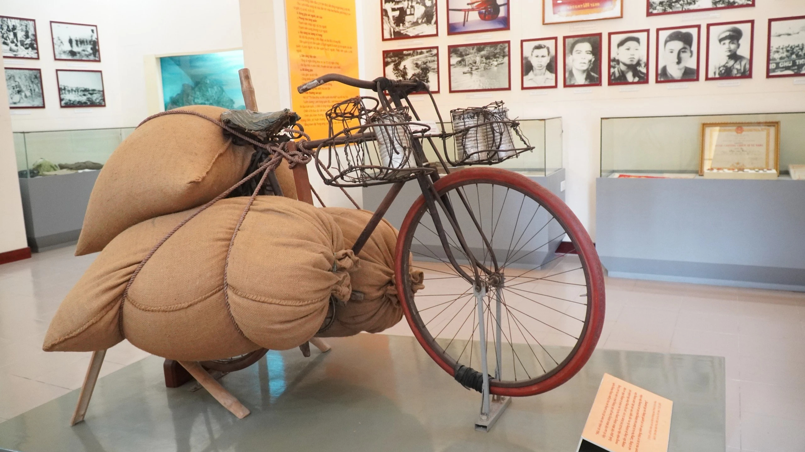 Xe đạp thồ - phương tiện 70 năm trước đã hỗ trợ người dân Thanh Hóa vận chuyển hàng ngàn tấn lương thực cho chiến trường Điện Biên Phủ