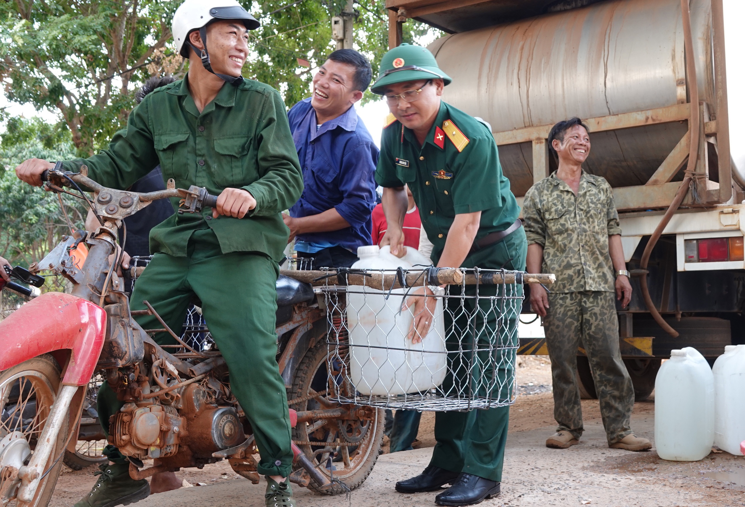 Niềm vui có nước sinh hoạt ở xã Ia Dal, H.Sa Thầy