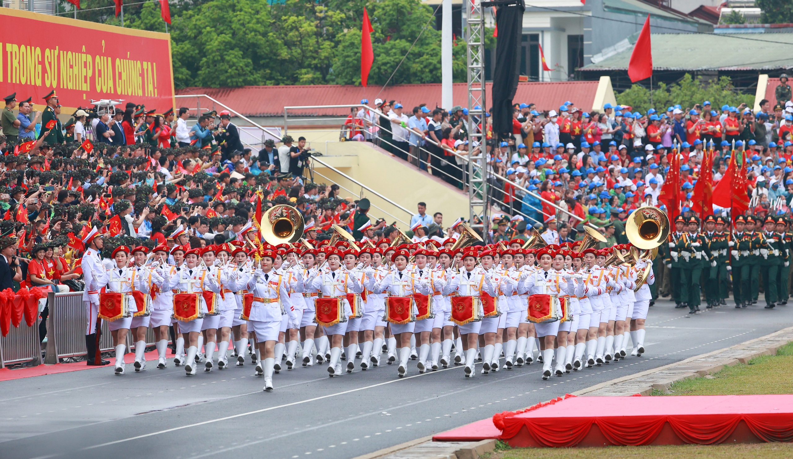 Lễ diễu binh, diễu hành mang khí thế hào hùng của chiến thắng Điện Biên Phủ- Ảnh 5.