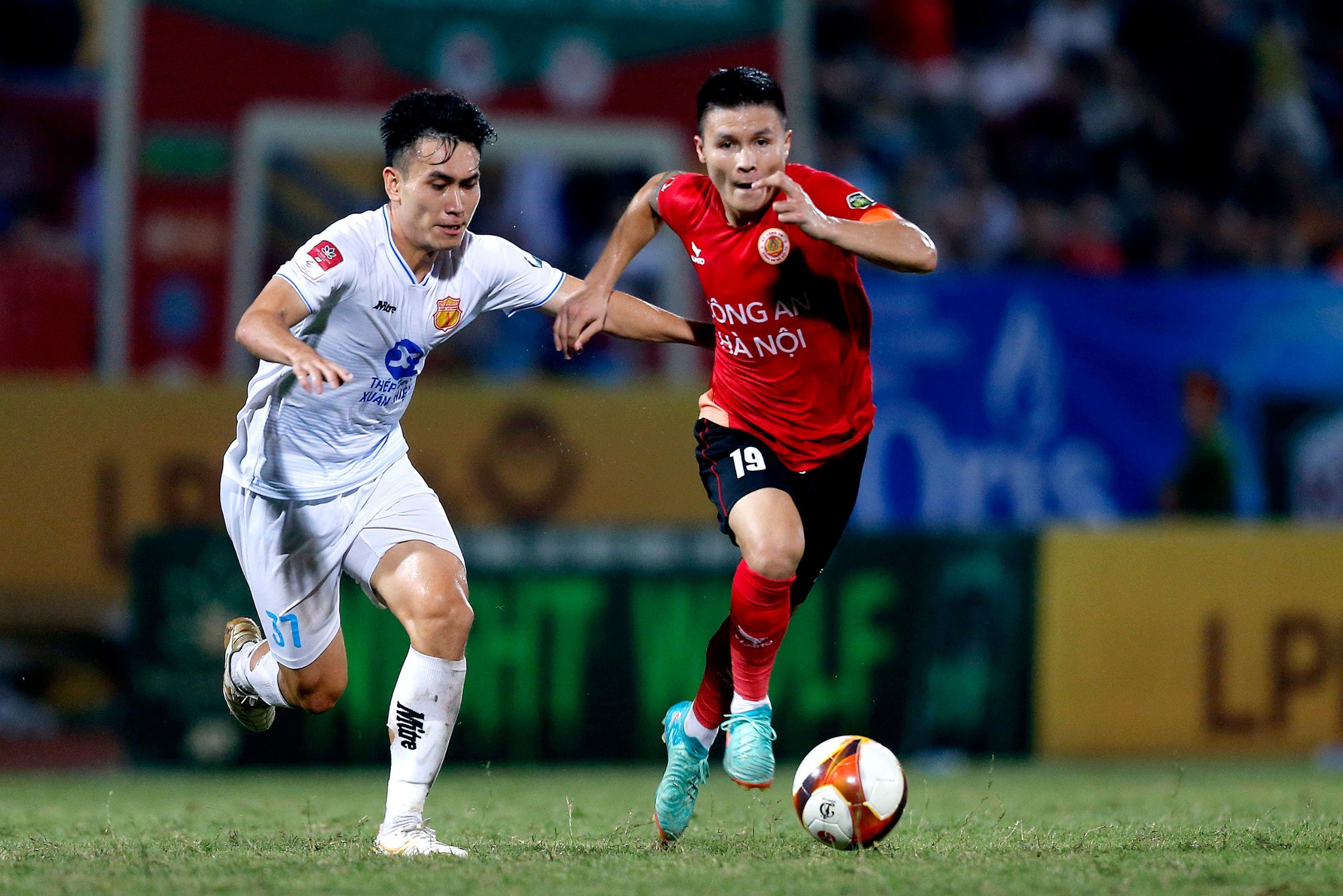 Quang Hải đã có 8 bàn tại V-League 2023 - 2024