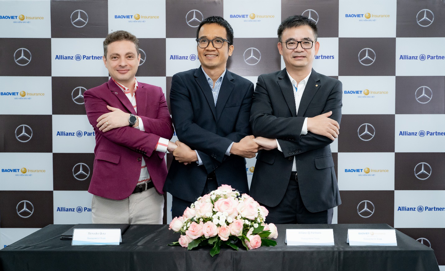 Mercedes-Benz 'bắt tay' Allianz và Bảo hiểm Bảo Việt ra mắt gói gia hạn bảo hành Mercedes-Benz 'bắt tay' Allianz và Bảo hiểm Bảo Việt ra mắt gói gia hạn bảo hành