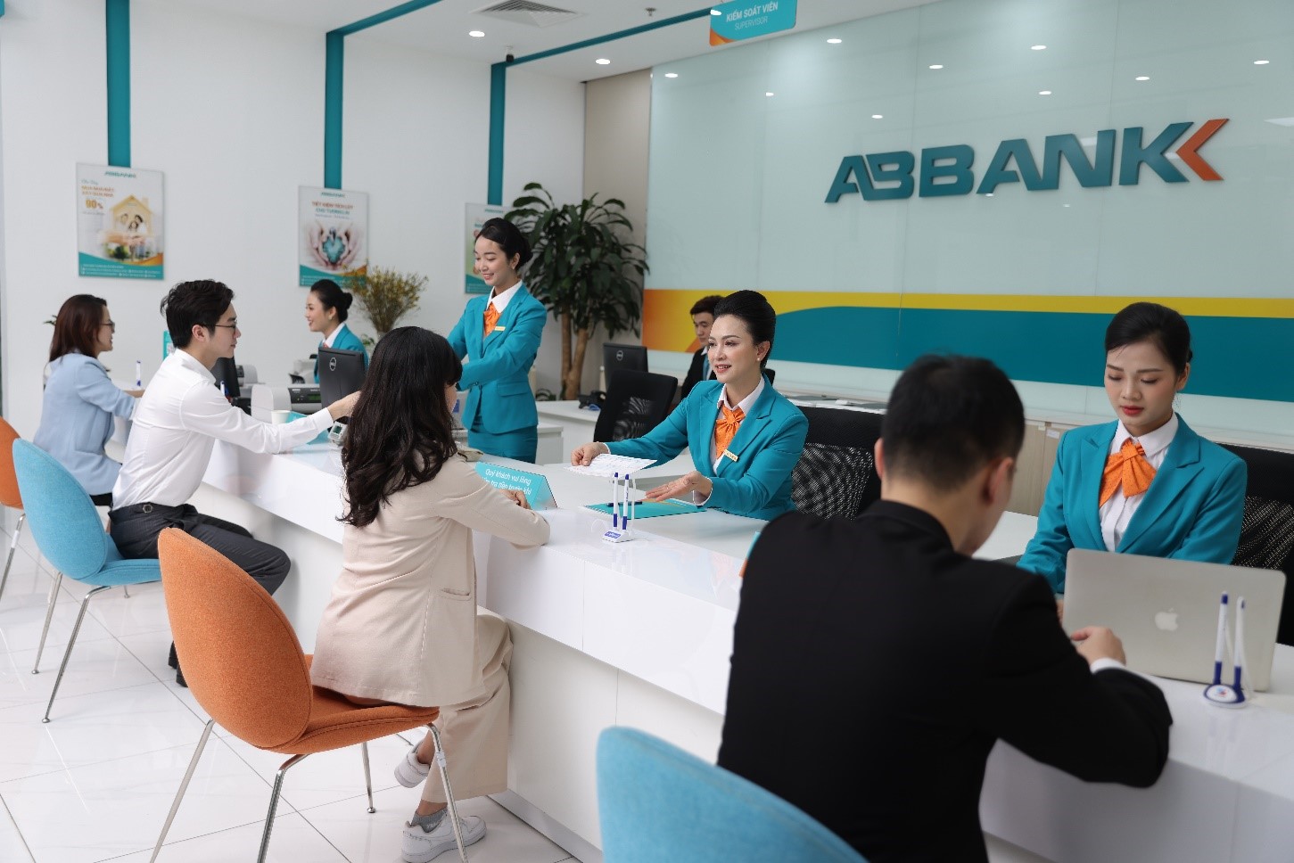 ABBANK tăng cường các gói vay ưu đãi cho doanh nghiệp SME- Ảnh 1. ABBANK tăng cường các gói vay ưu đãi cho doanh nghiệp SME- Ảnh 1.