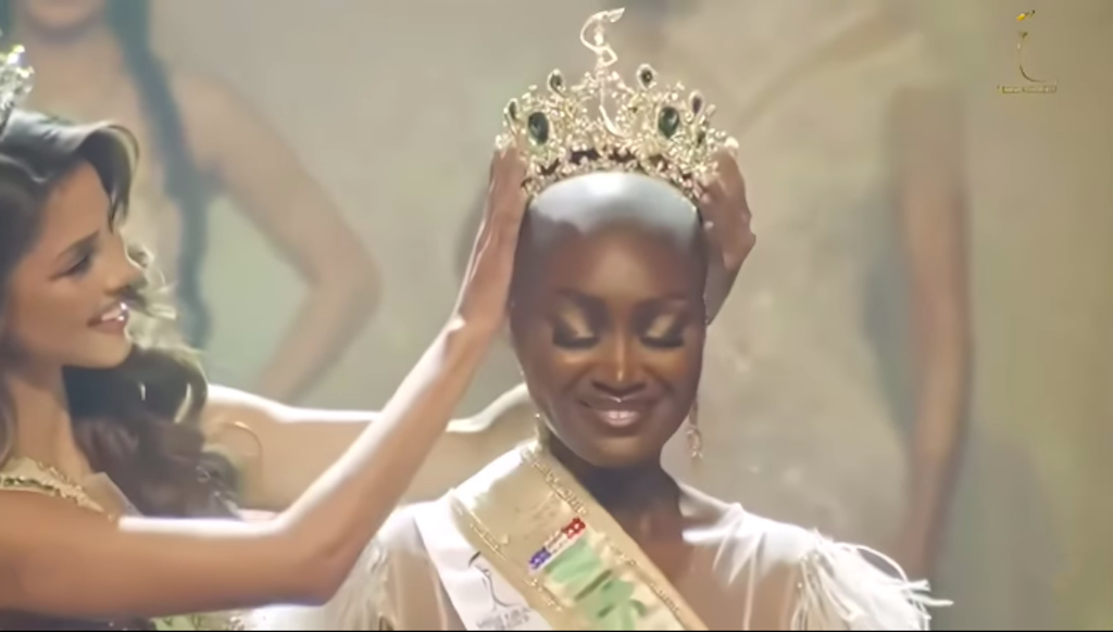 Chung kết Hoa hậu Hòa bình Pháp 2024 (Miss Grand France 2024) khép lại hôm 8.5 tại Paris với khoảnh khắc Safiétou Kabengele đến từ Normandie được xướng tên là người chiến thắng. Cô không khỏi ngỡ ngàng, xúc động khi nhận vương miện từ đương kim Hoa hậu Hòa bình Quốc tế Luciana Fuster. Với thành tích mới nhất, Kabengele giành cơ hội trở thành đại diện của Pháp tại đấu trường Miss Grand International 2024 dự kiến diễn ra vào cuối năm nay