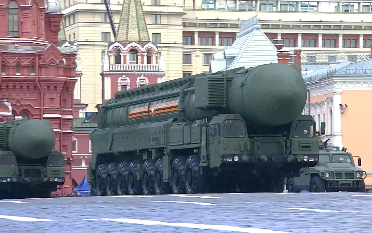 Tên lửa đạn đạo liên lục địa RS-24 Yars của Nga trong lễ duyệt binh
