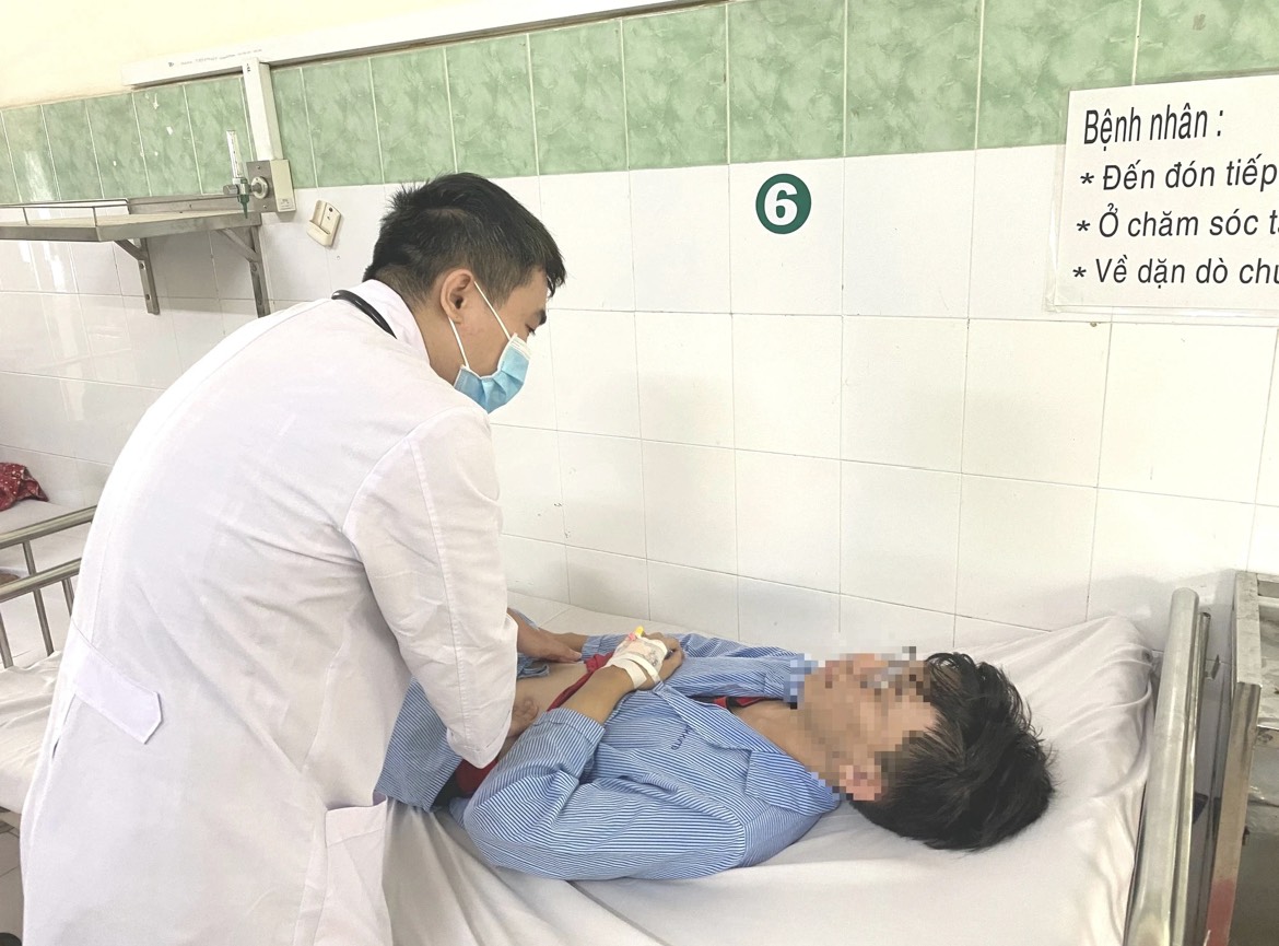 Có 19 sinh viên ĐH Quốc gia TP.HCM nhập viện trong đêm