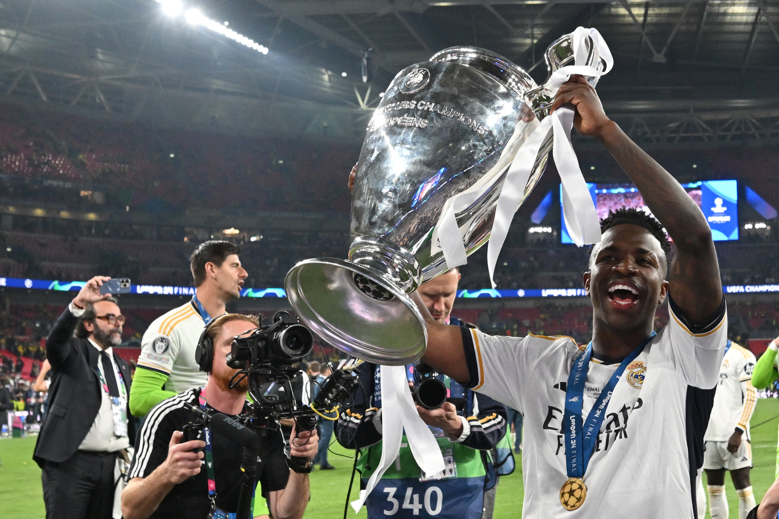 Lần thứ 15 đăng quang, Real Madrid tiếp tục làm bá chủ giải hàng đầu châu Âu- Ảnh 12.