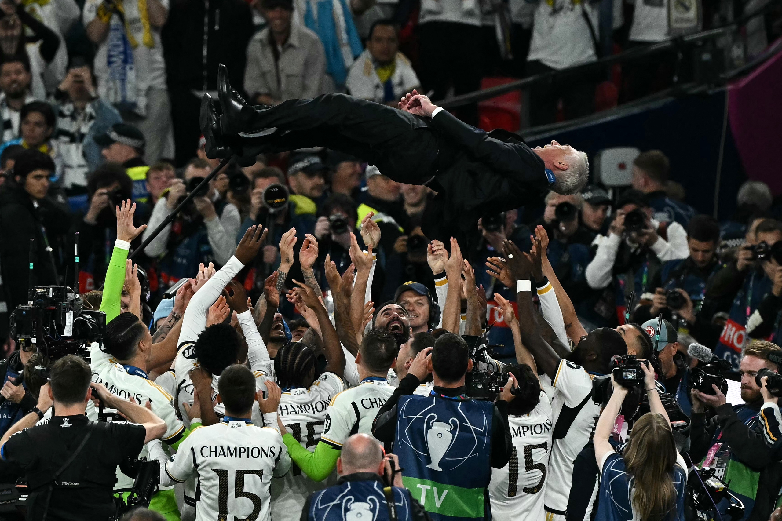 Lần thứ 15 đăng quang, Real Madrid tiếp tục làm bá chủ giải hàng đầu châu Âu- Ảnh 11.