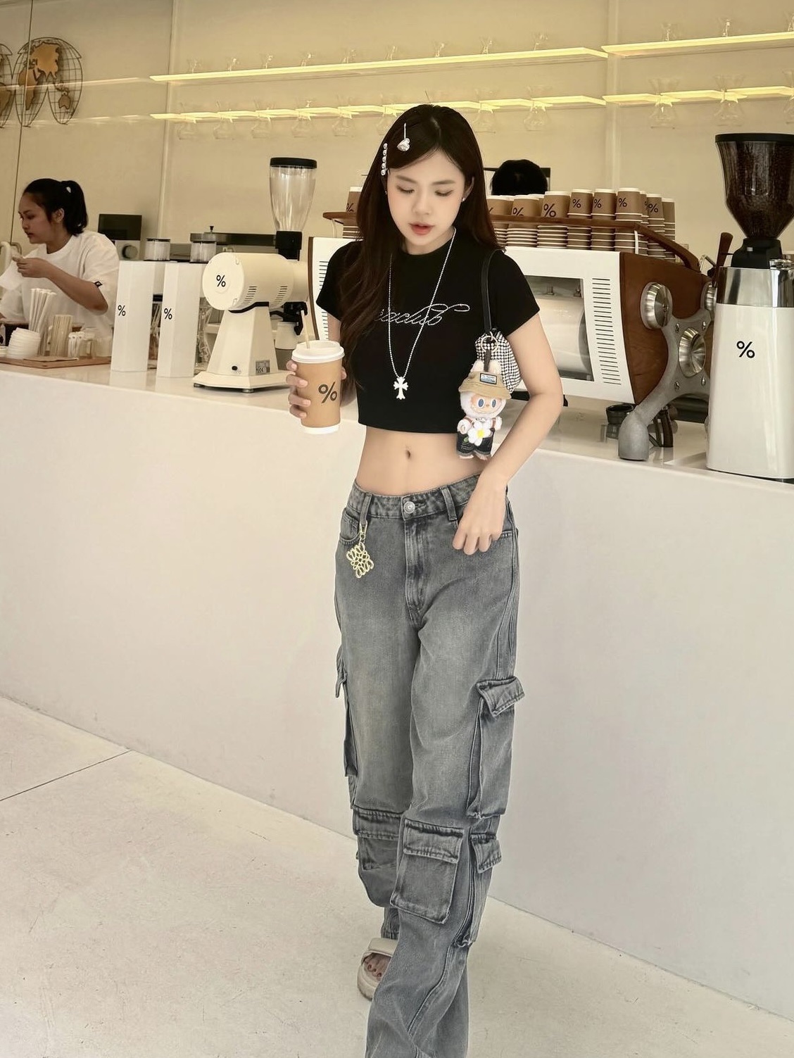 انسي الألوان الباستيلية، فالألوان المحايدة رائجة هذا الصيف! - صورة 4 Quên màu pastel đi, hè này gam màu trung tính đã lên ngôi!- Ảnh 4.