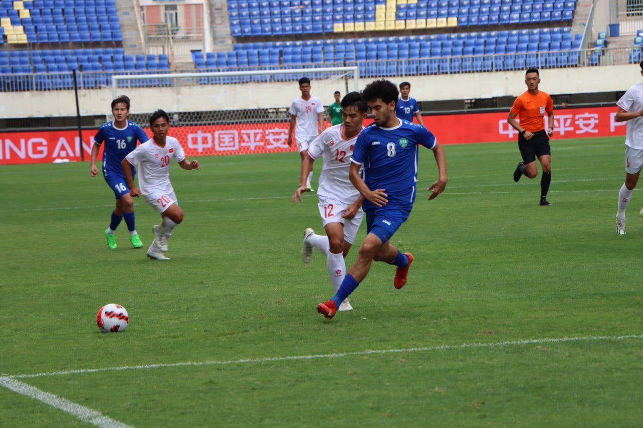 Tài năng trẻ SLNA solo ghi bàn như Messi, U.19 Việt Nam thua tiếc nuối Uzbekistan- Ảnh 2.