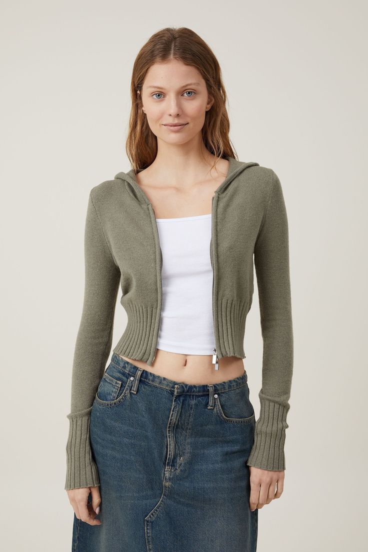 انسي الألوان الباستيلية، فالألوان المحايدة رائجة هذا الصيف! - صورة 8 Quên màu pastel đi, hè này gam màu trung tính đã lên ngôi!- Ảnh 8.