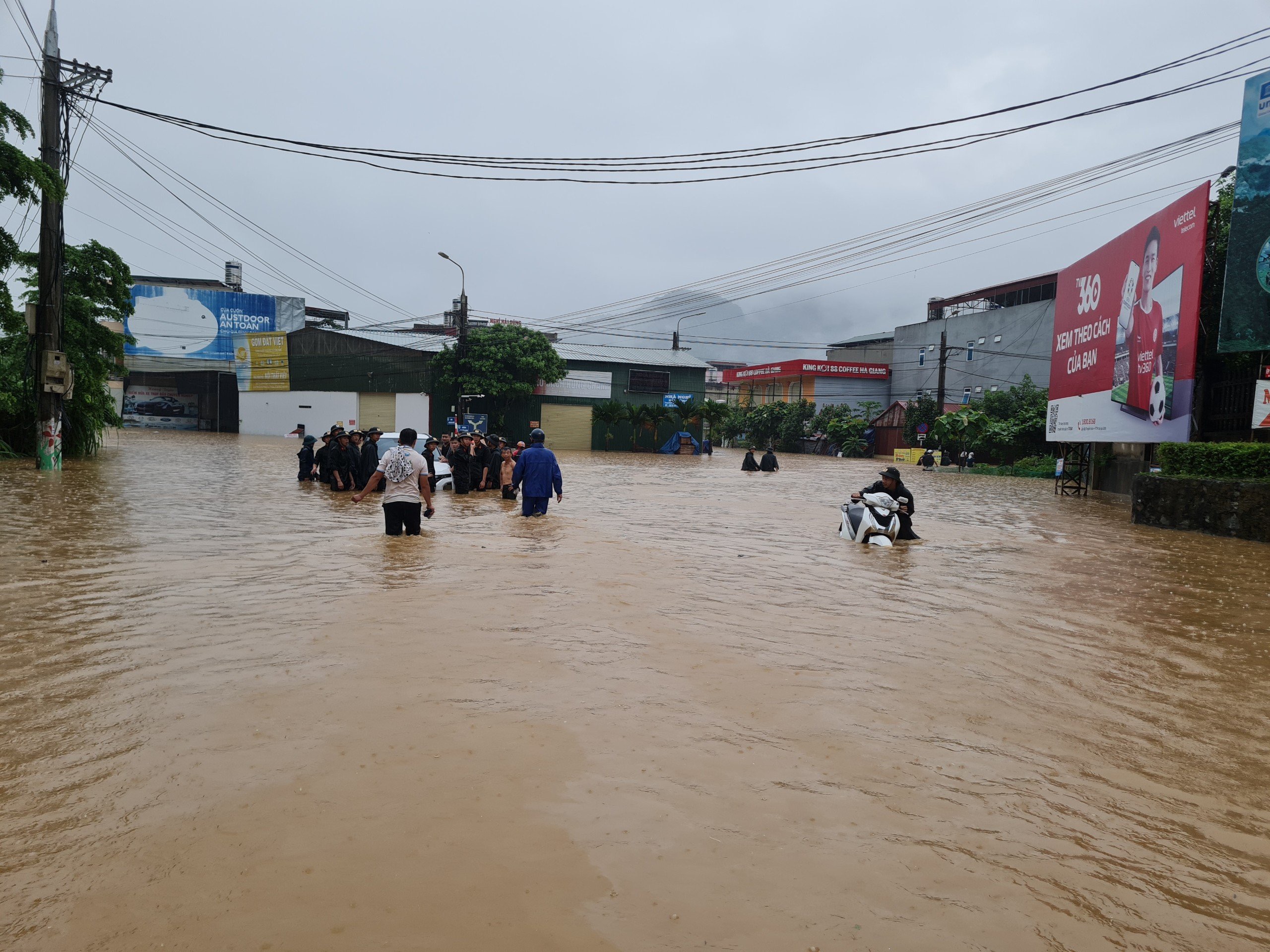 Mưa lũ kinh hoàng ở Hà Giang: 3 người chết, thiệt hại tài sản ước tính hơn 9 tỉ- Ảnh 1.