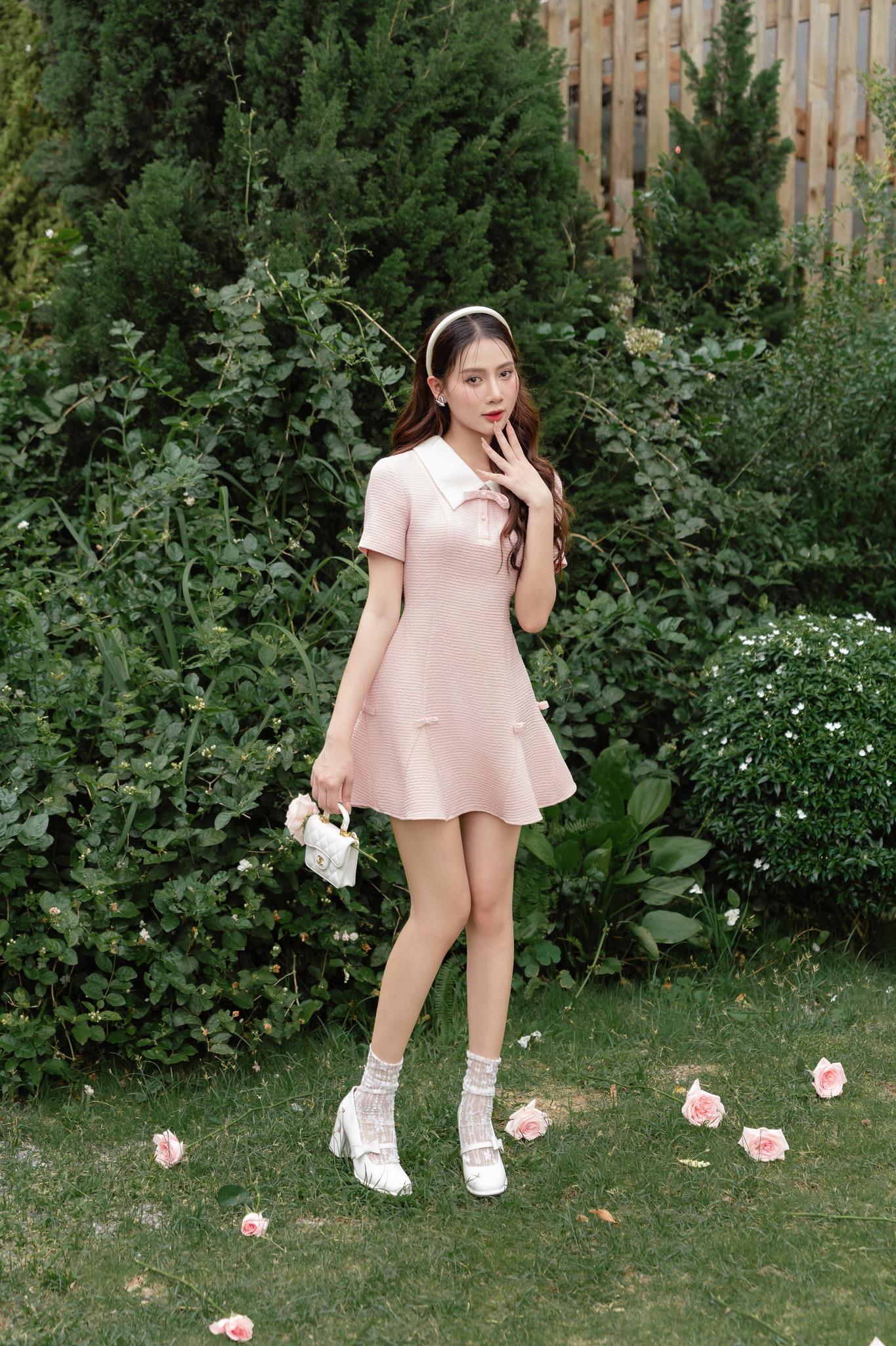 Lost in the 'fairy' world with the fairycore trend - Photo 2. Lạc vào thế giới 'thần tiên' với xu hướng fairycore- Ảnh 2.