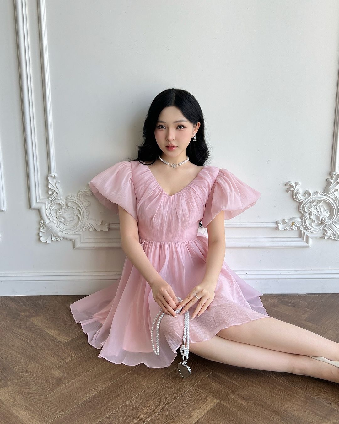 בד משי הוא חומר המשקף את הרעננות והנשיות של הקיץ - תמונה 4. Vải tơ là chất liệu phản ánh vẻ tươi mới và nữ tính của mùa hè- Ảnh 4.