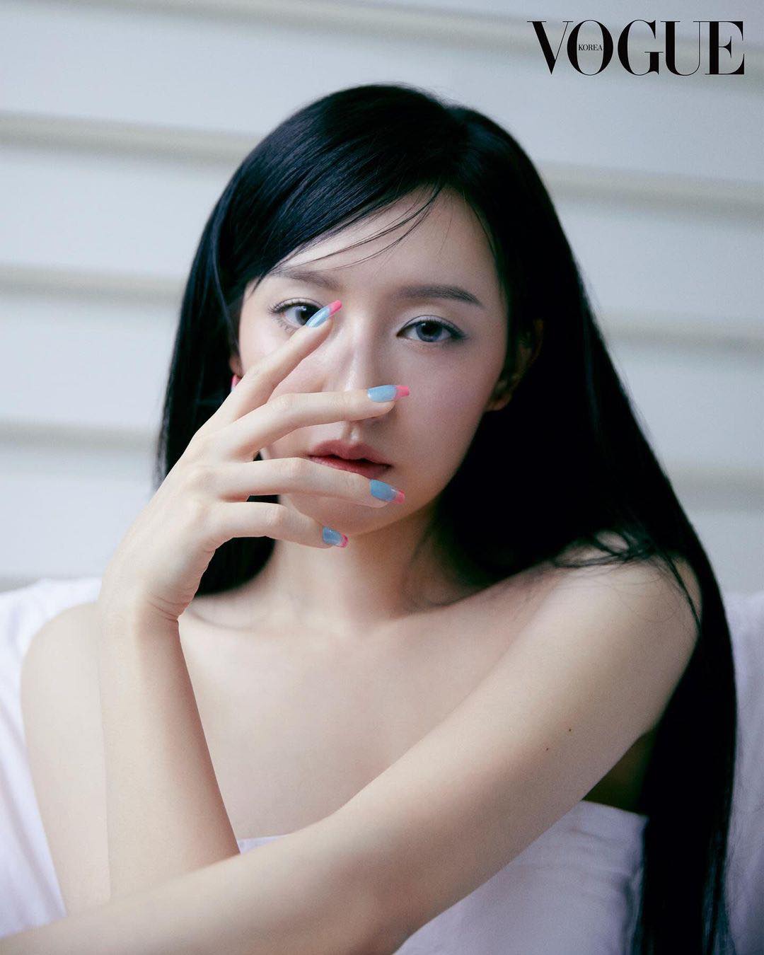 'Nữ hoàng nước mắt' Kim Ji Won hóa nữ thần trong bộ ảnh mới- Ảnh 5.