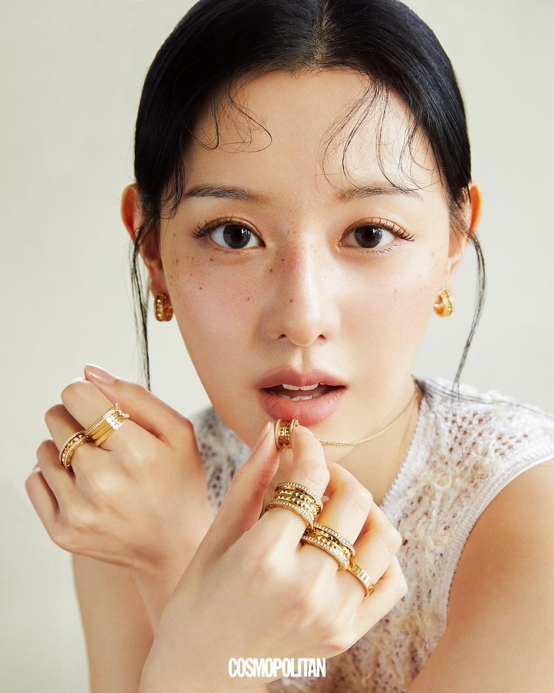 'Nữ hoàng nước mắt' Kim Ji Won hóa nữ thần trong bộ ảnh mới- Ảnh 14.