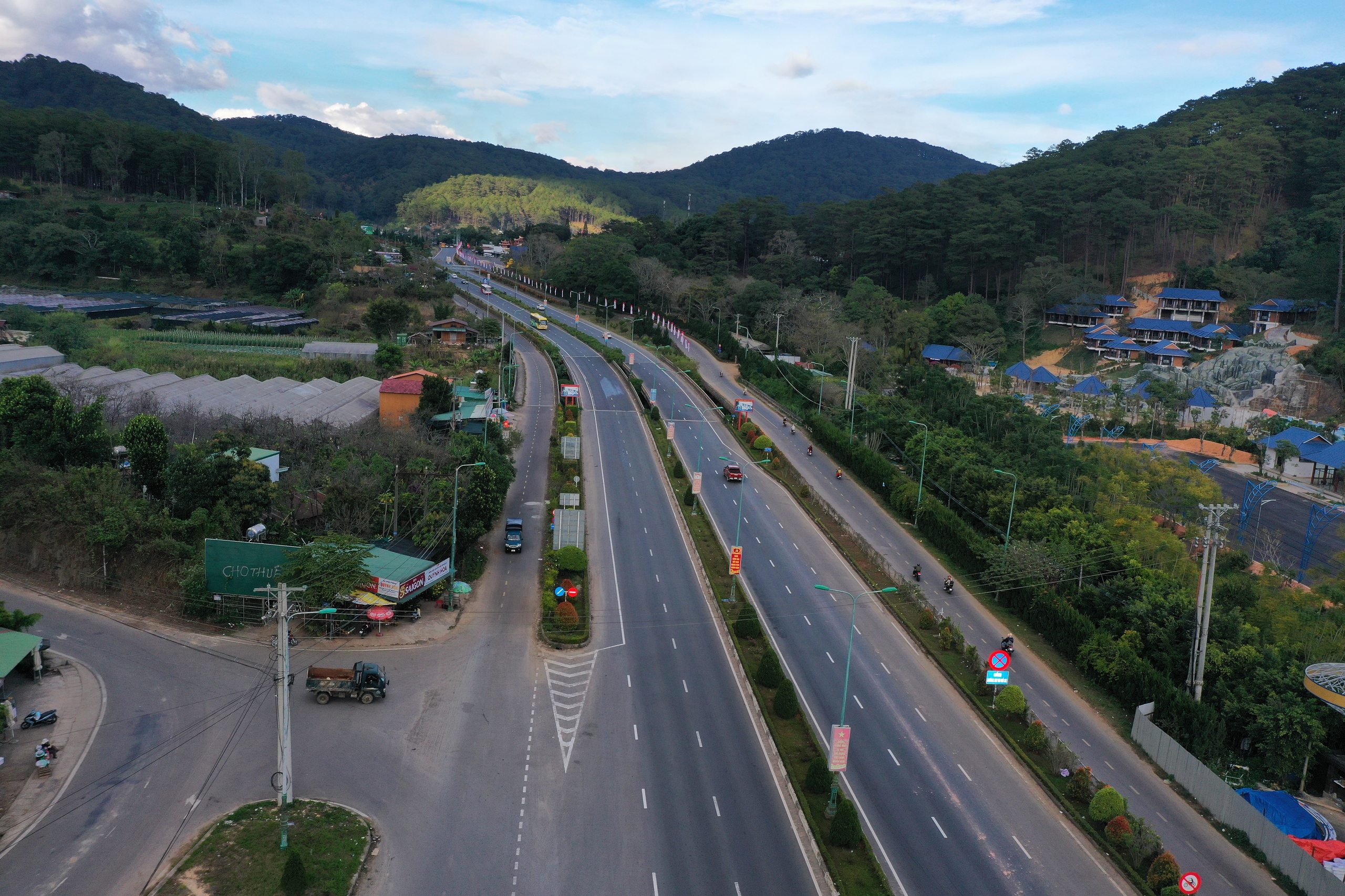 Đề xuất bổ sung 2 tuyến cao tốc Cà Mau - Đất Mũi và Quảng Ngãi - Kon Tum- Ảnh 1.