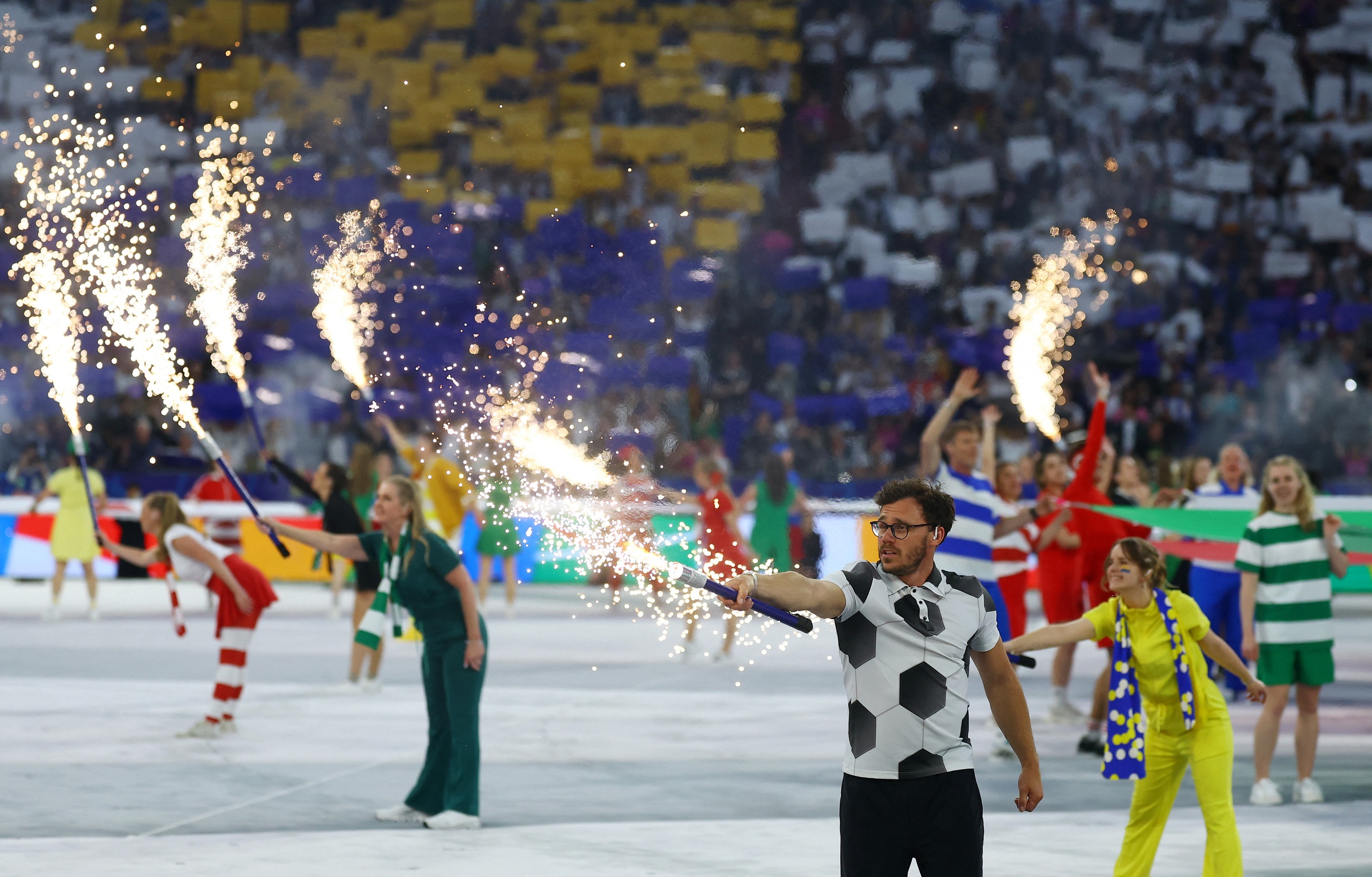 EURO 2024 khai màn đẳng cấp và đầy màu sắc, nước Đức cống hiến bữa tiệc hoàn hảo- Ảnh 19.