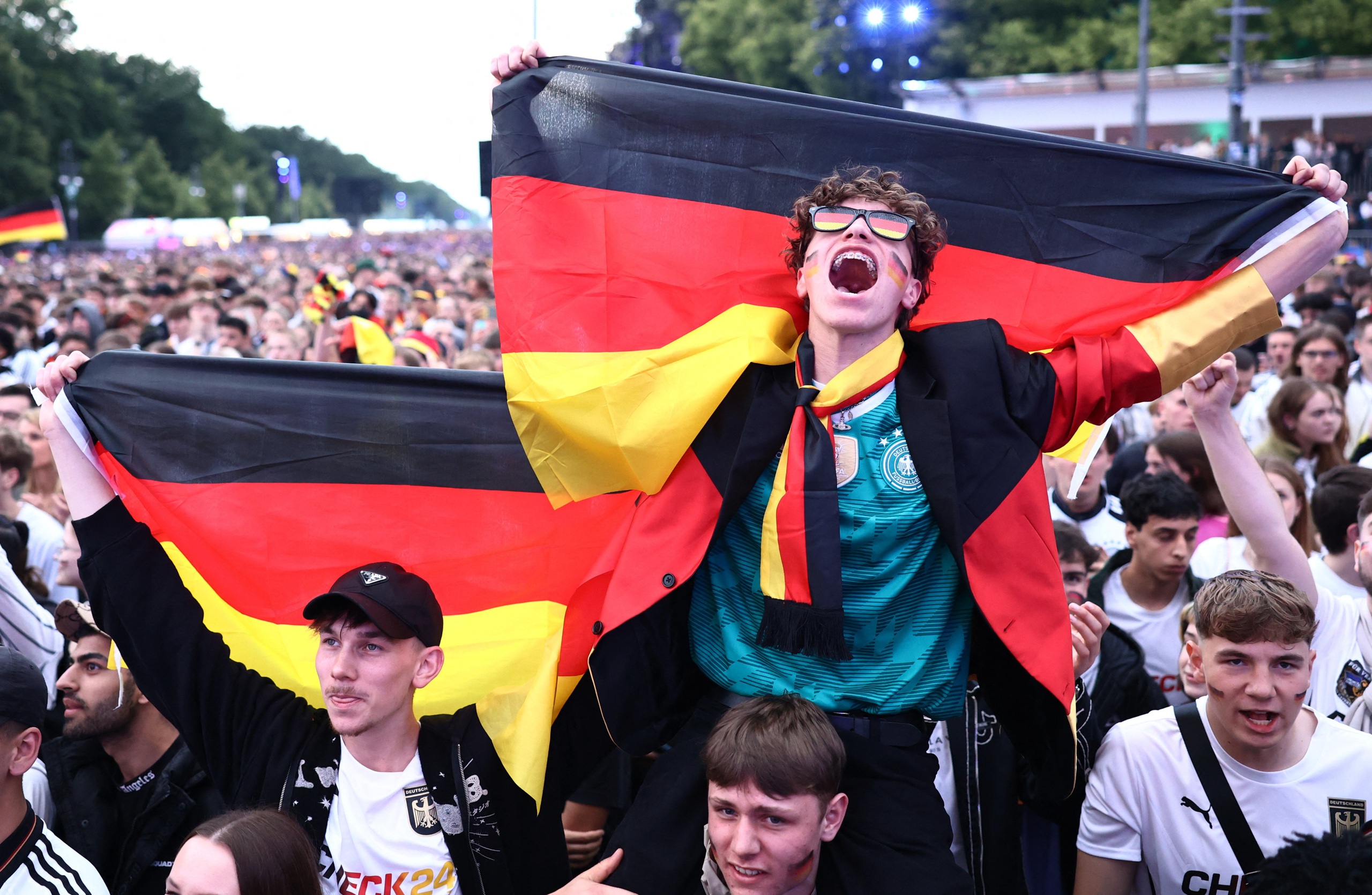 EURO 2024 khai màn đẳng cấp và đầy màu sắc, nước Đức cống hiến bữa tiệc hoàn hảo- Ảnh 32.